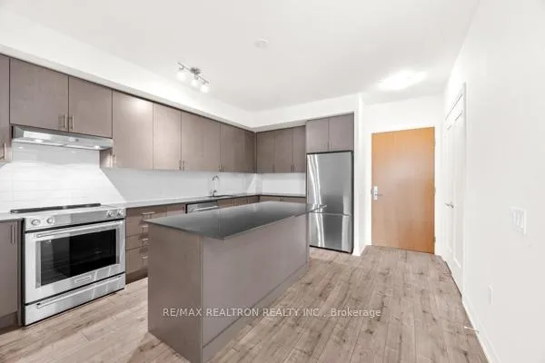 Photo 12 of Unit 326, 8960 Jane Street, Vaughan, Vellore Village — HOMEH
