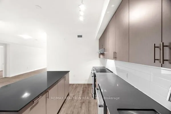 Photo 15 of Unit 326, 8960 Jane Street, Vaughan, Vellore Village — HOMEH