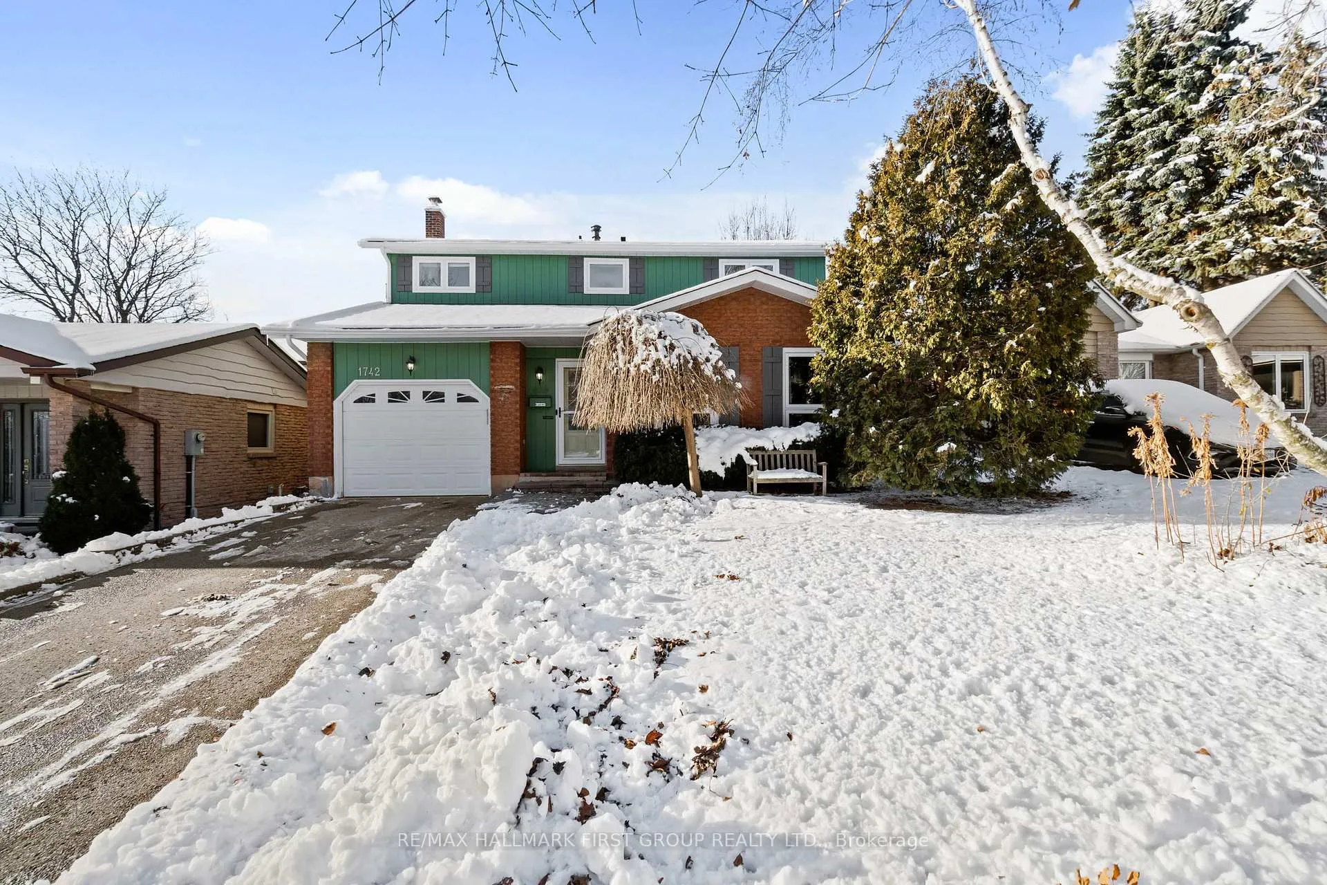 Photo 1 of 1742 Ada Court, Pickering, Amberlea — HOMEH