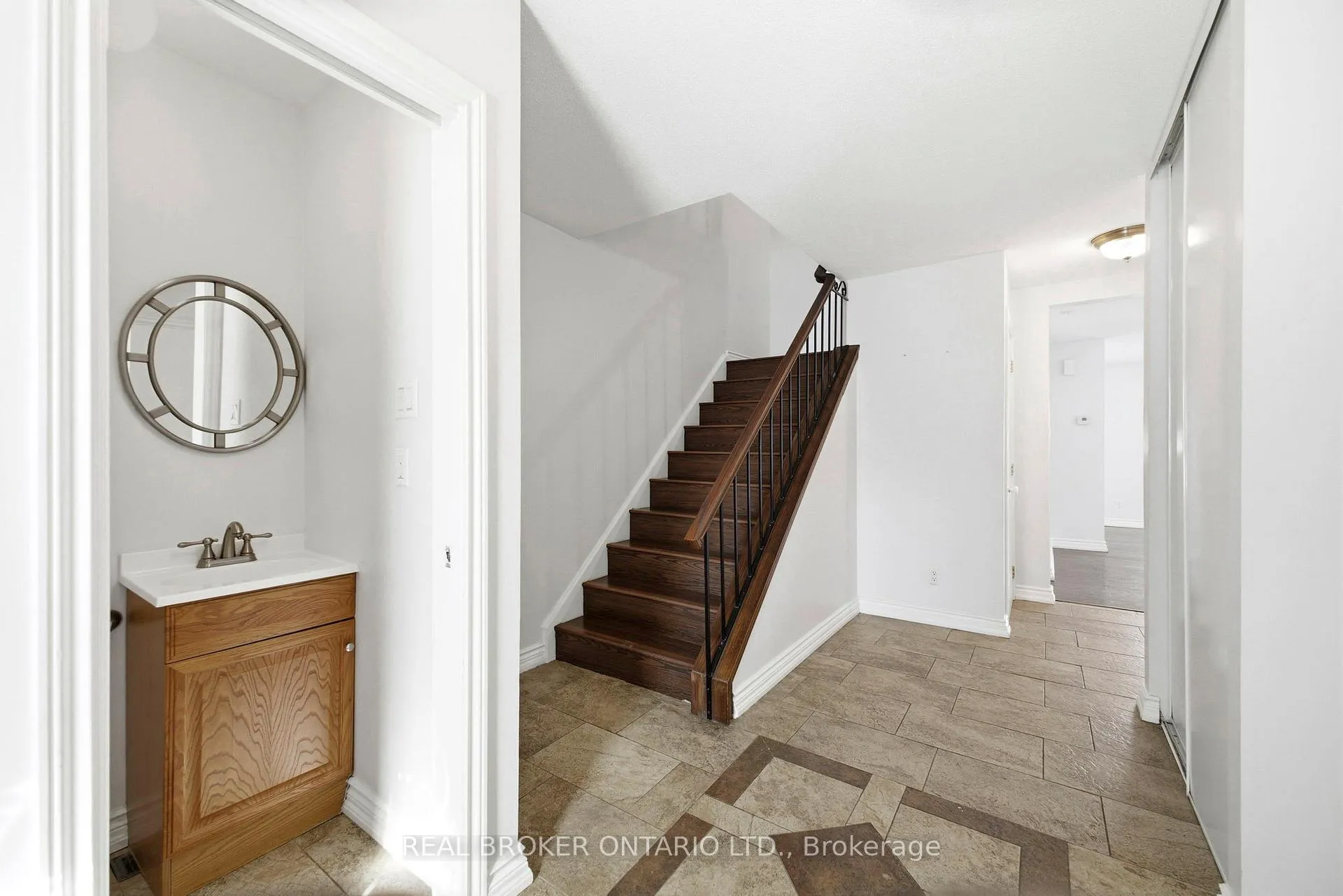 Photo 5 of Unit F, 6 Arnold Drive, Ottawa, Arbeatha Park — HOMEH