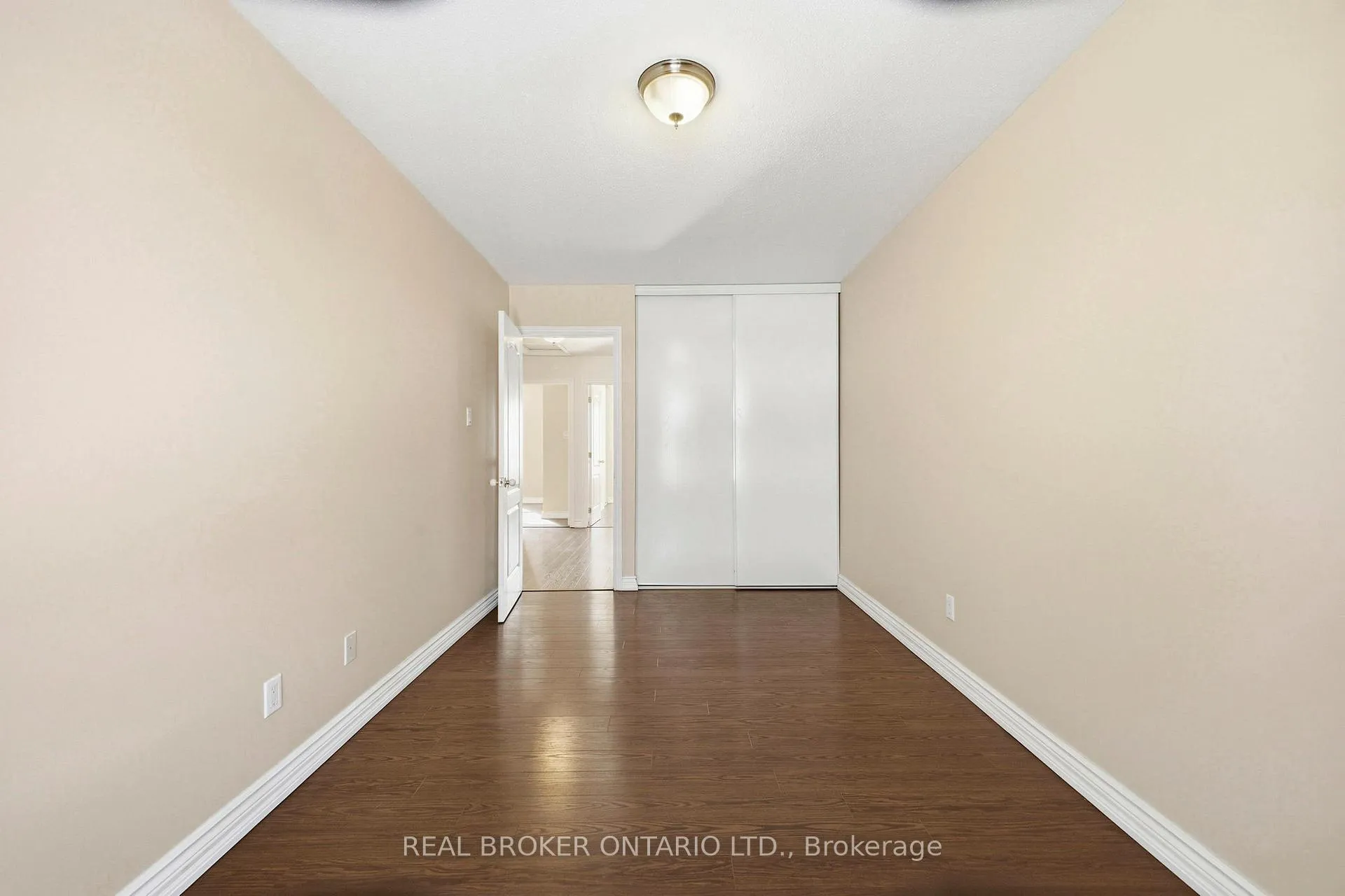 Photo 23 of Unit F, 6 Arnold Drive, Ottawa, Arbeatha Park — HOMEH
