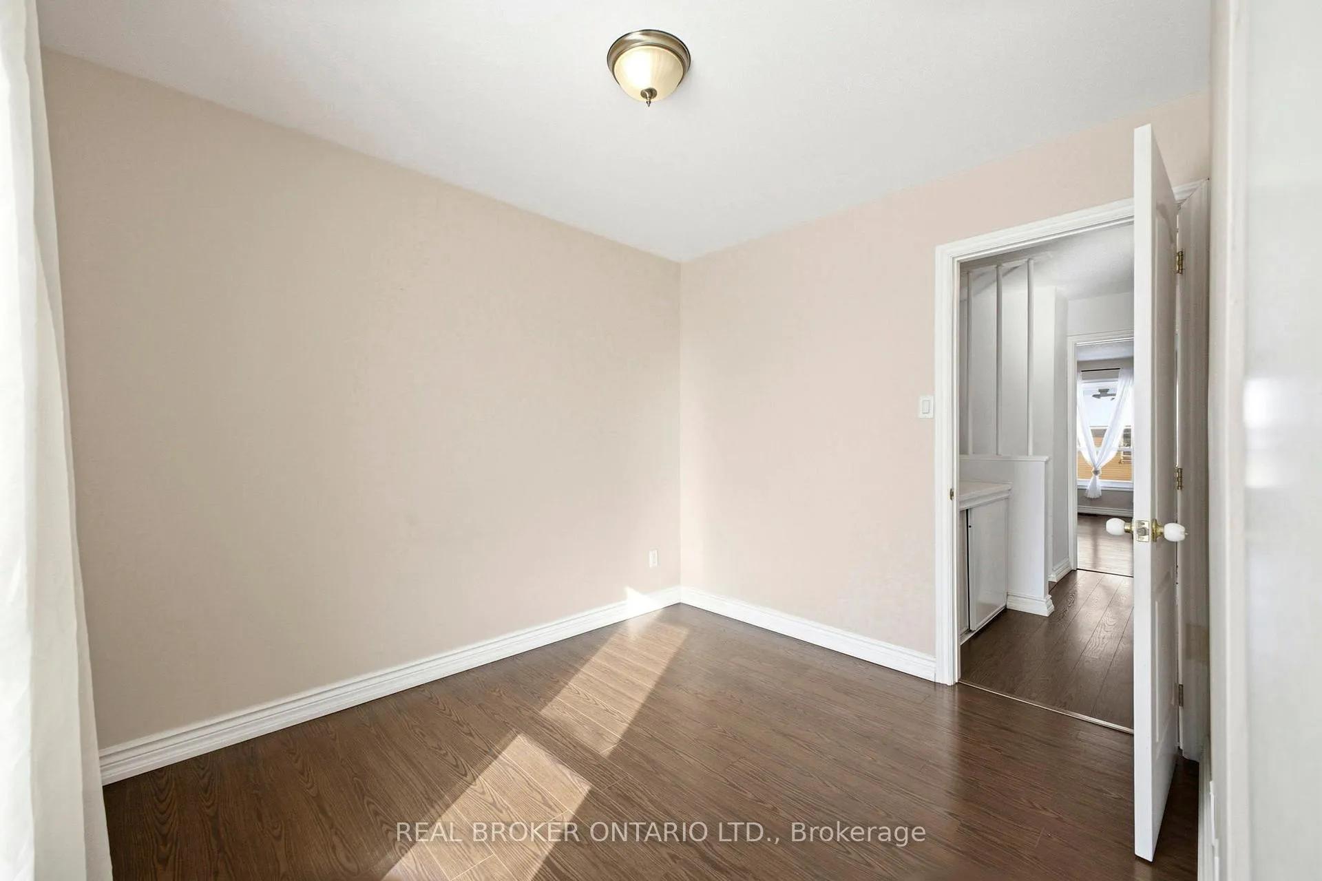 Photo 27 of Unit F, 6 Arnold Drive, Ottawa, Arbeatha Park — HOMEH