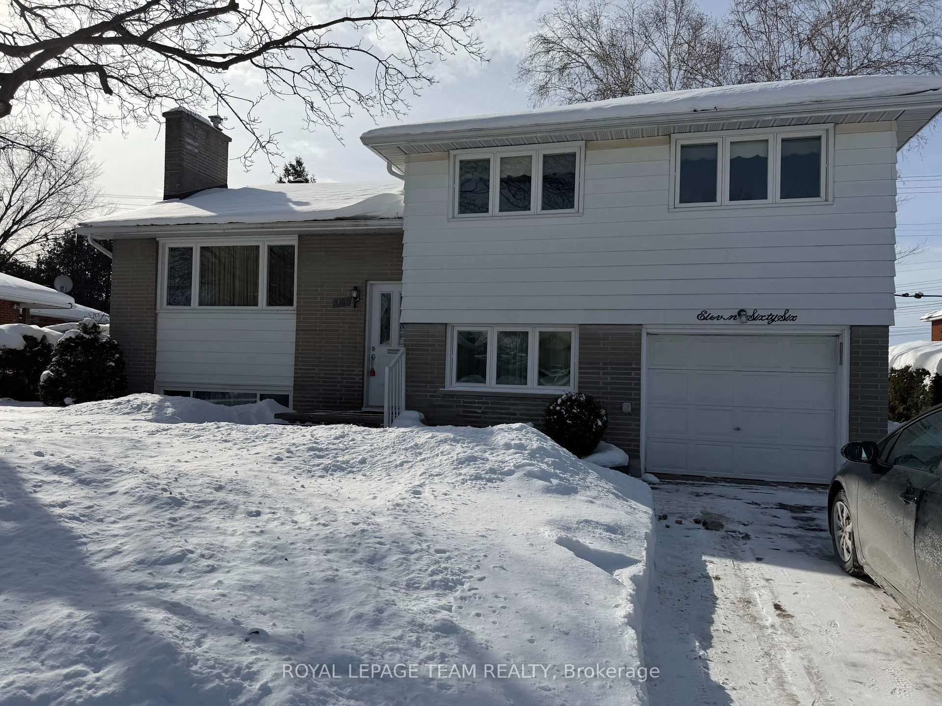Front of 1166 Castle Hill Crescent