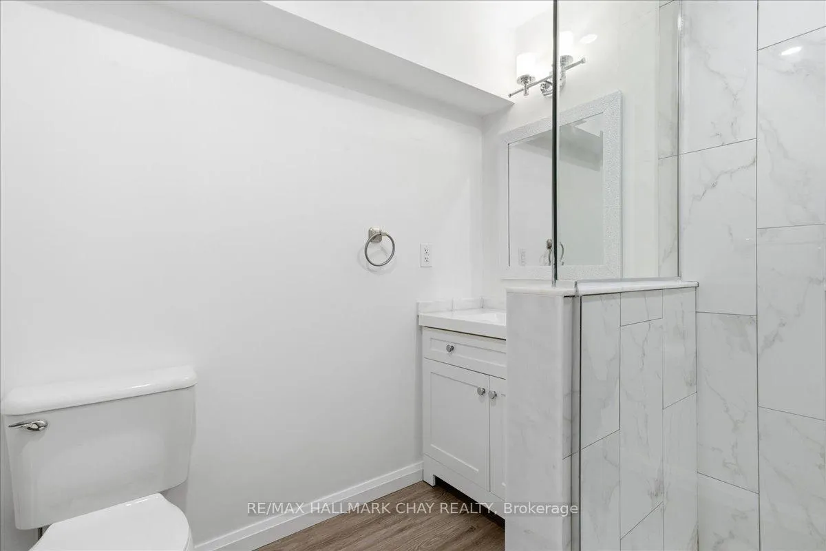 Photo 19 of Unit B, 325 Peter Street, Orillia — HOMEH