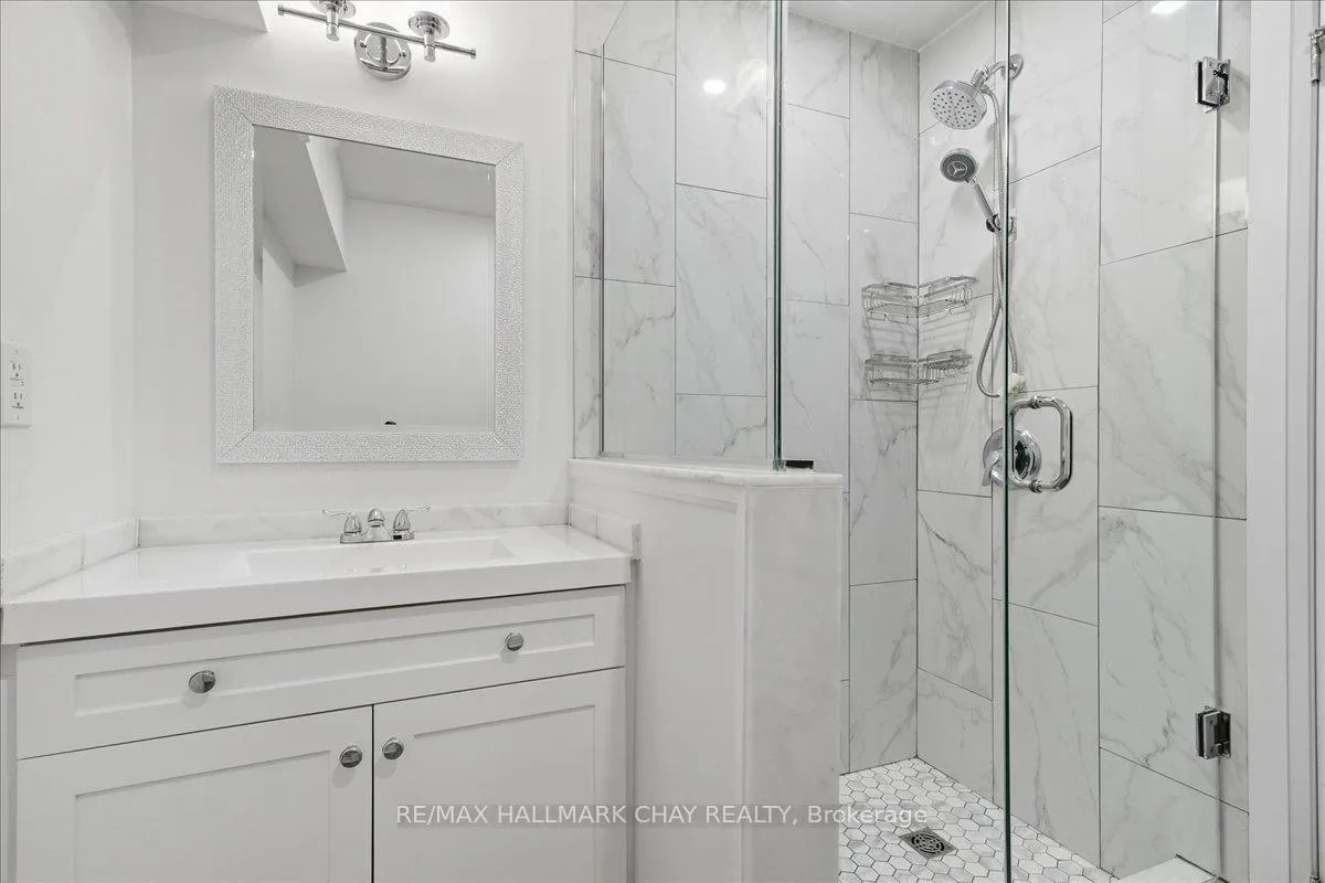 Photo 20 of Unit B, 325 Peter Street, Orillia — HOMEH