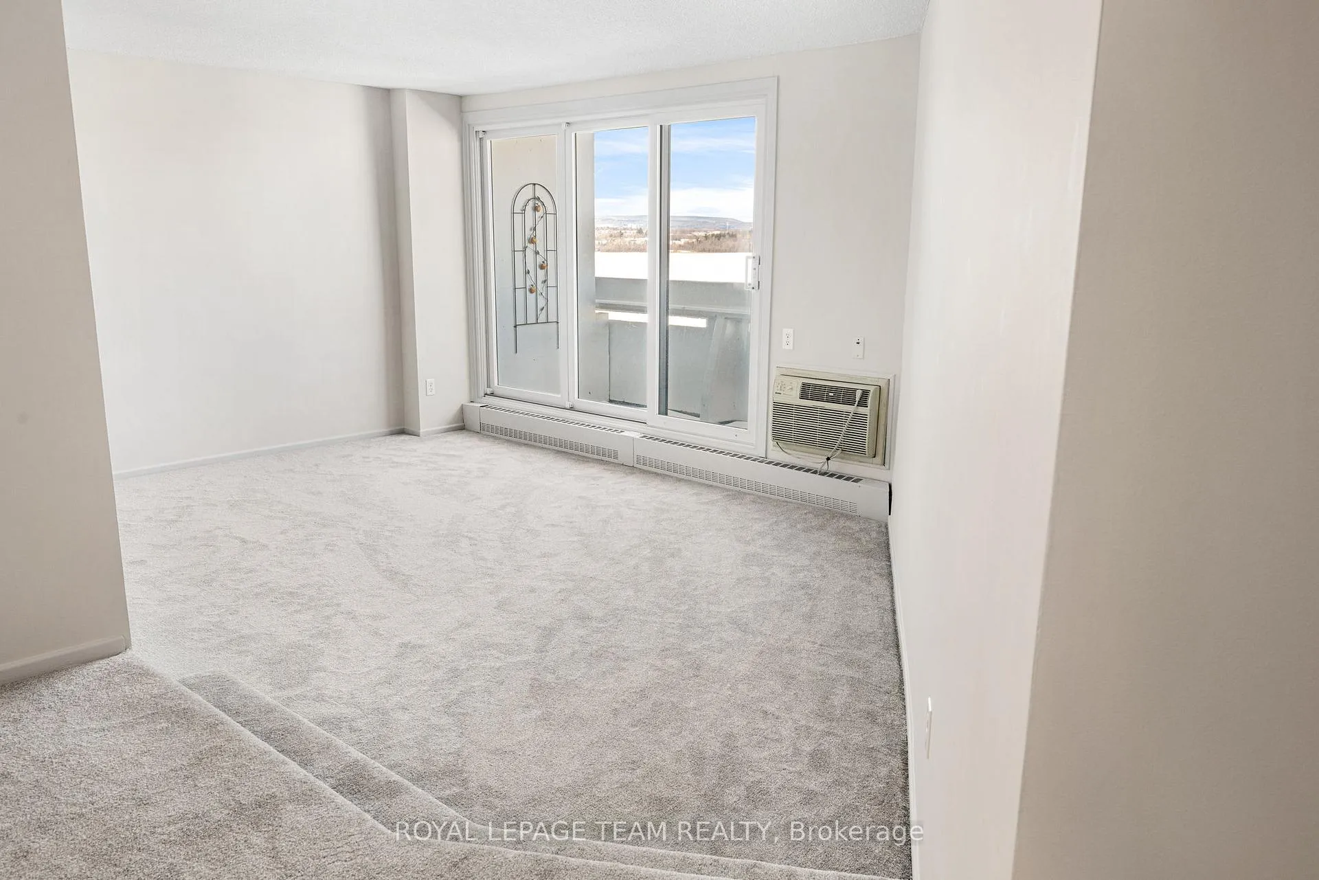 Photo 15 of Unit 1101, 1081 Ambleside Drive, Ottawa, Woodroffe — HOMEH