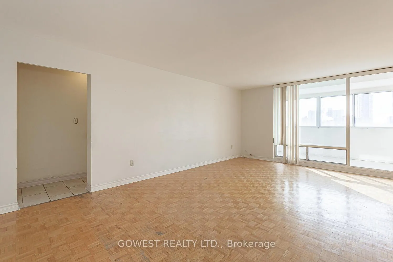Photo 7 of Unit 1006, 1 Massey Square, Toronto, Crescent Town — HOMEH
