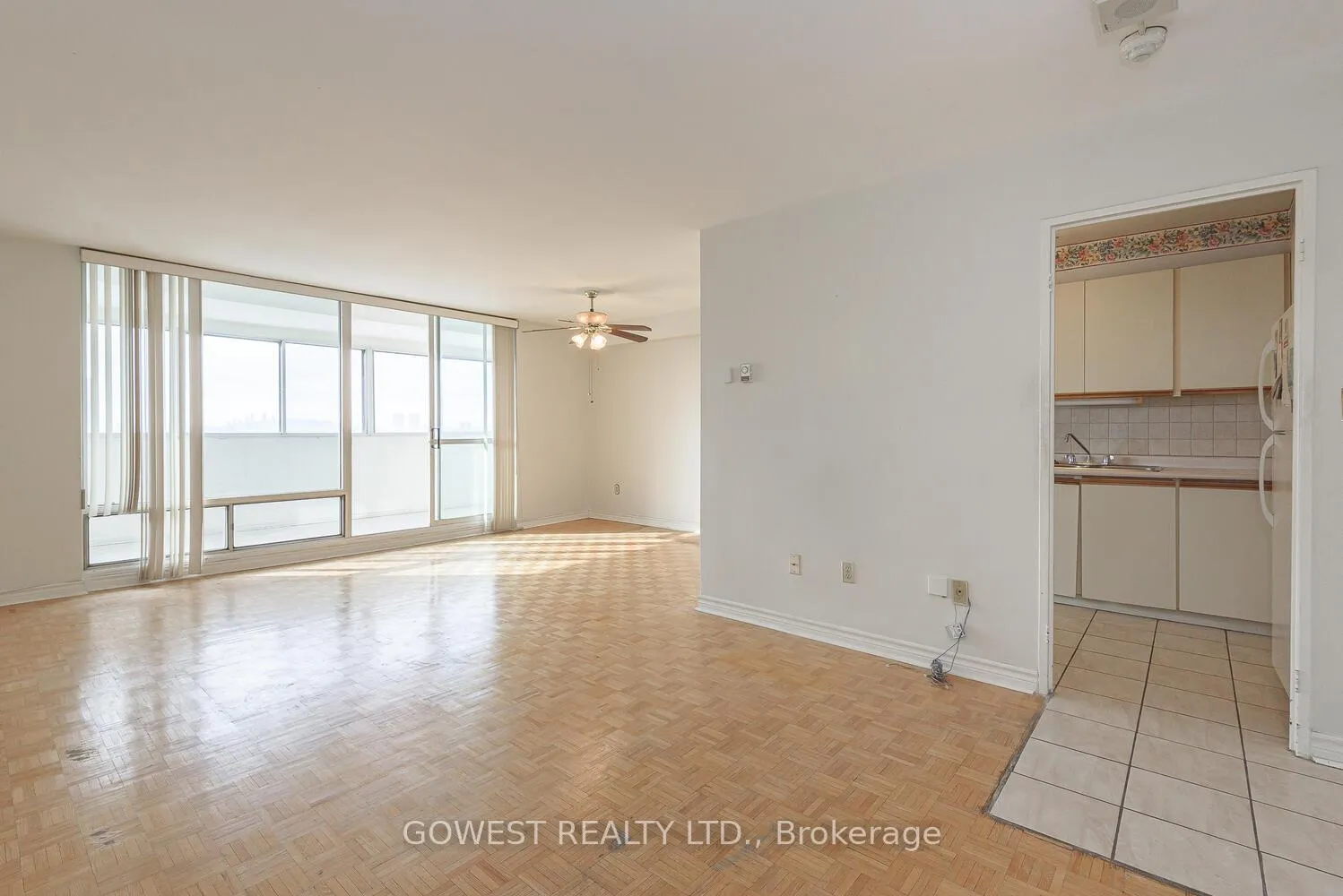 Photo 8 of Unit 1006, 1 Massey Square, Toronto, Crescent Town — HOMEH