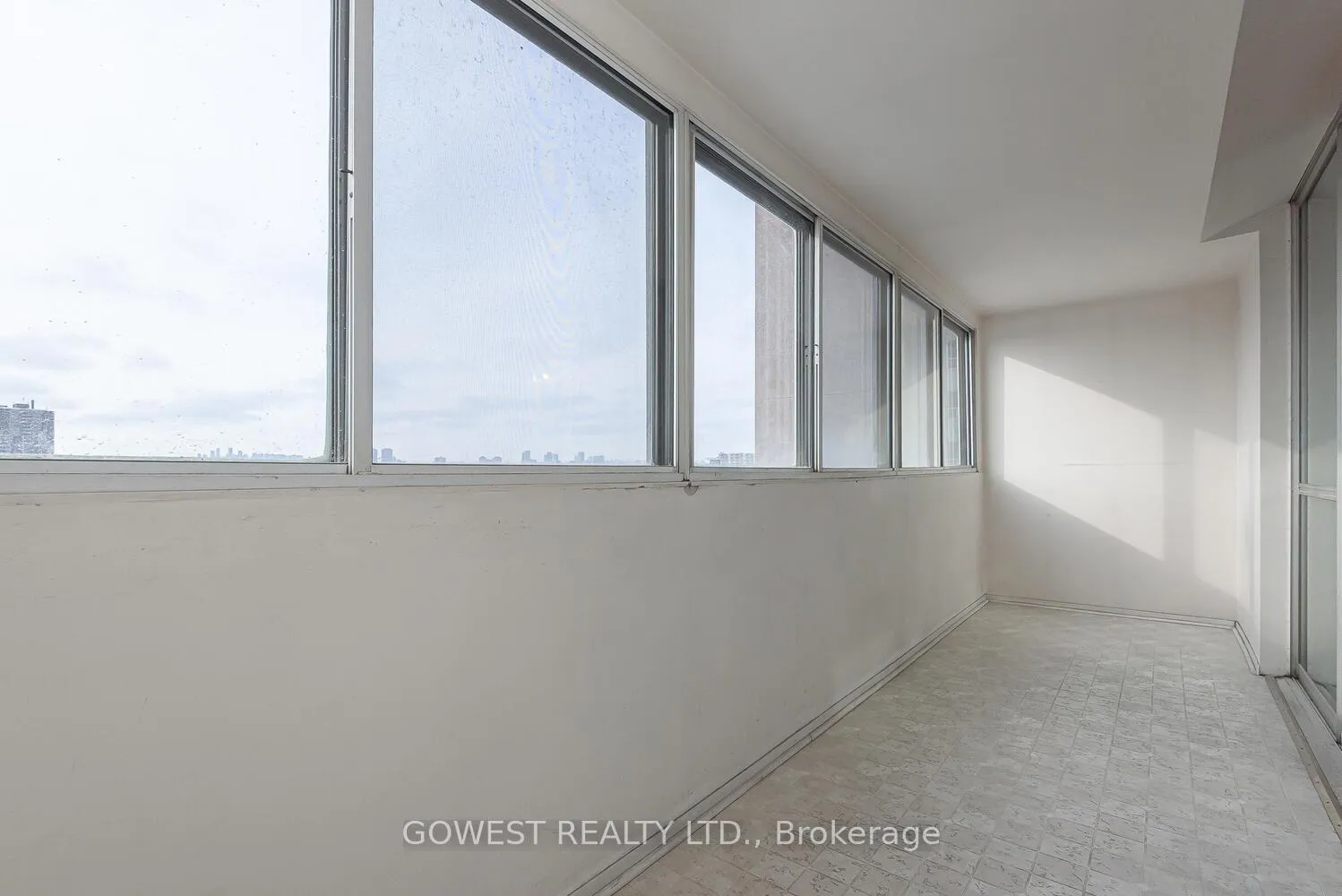 Photo 11 of Unit 1006, 1 Massey Square, Toronto, Crescent Town — HOMEH