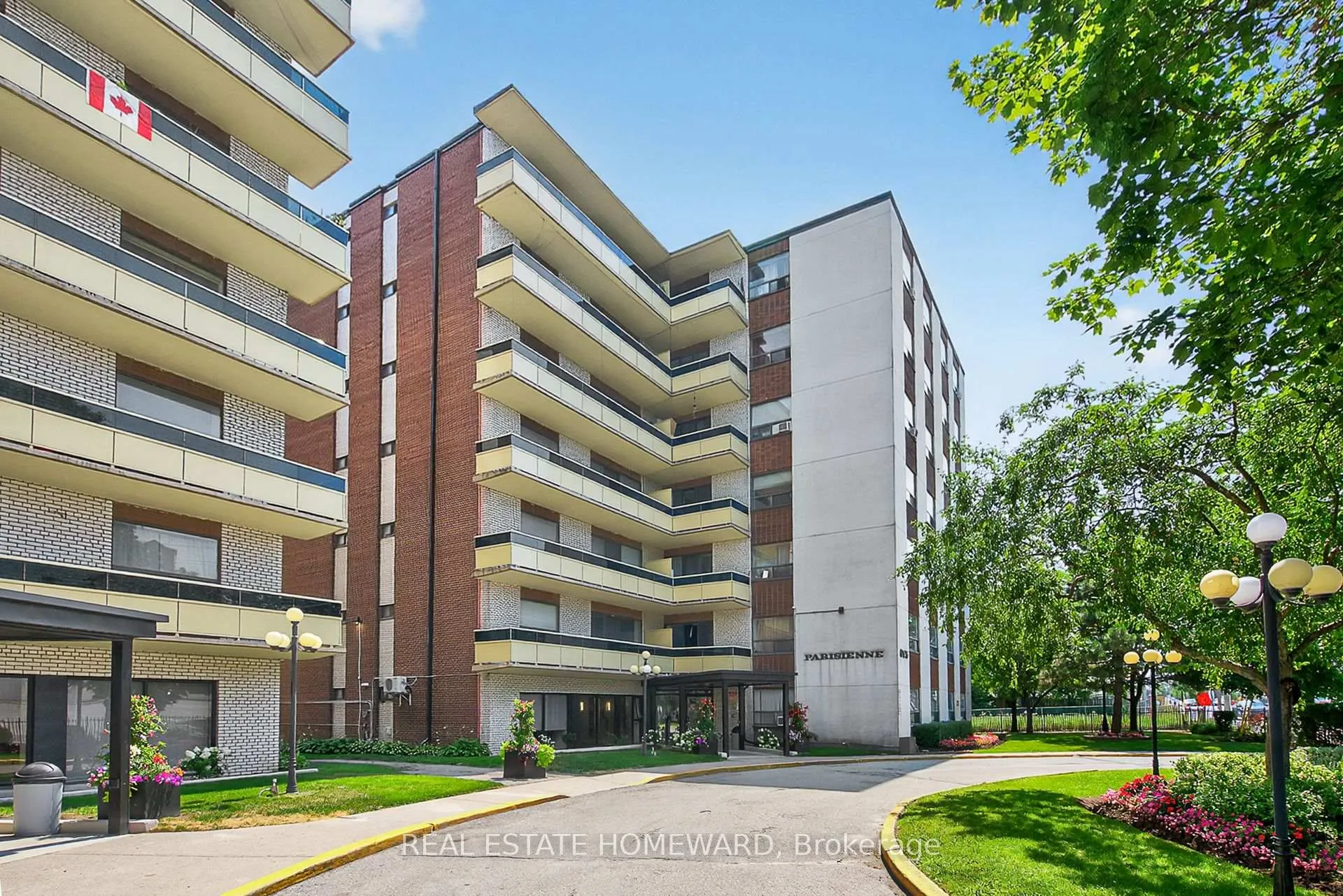 Front of Unit 708, 915 Midland Avenue