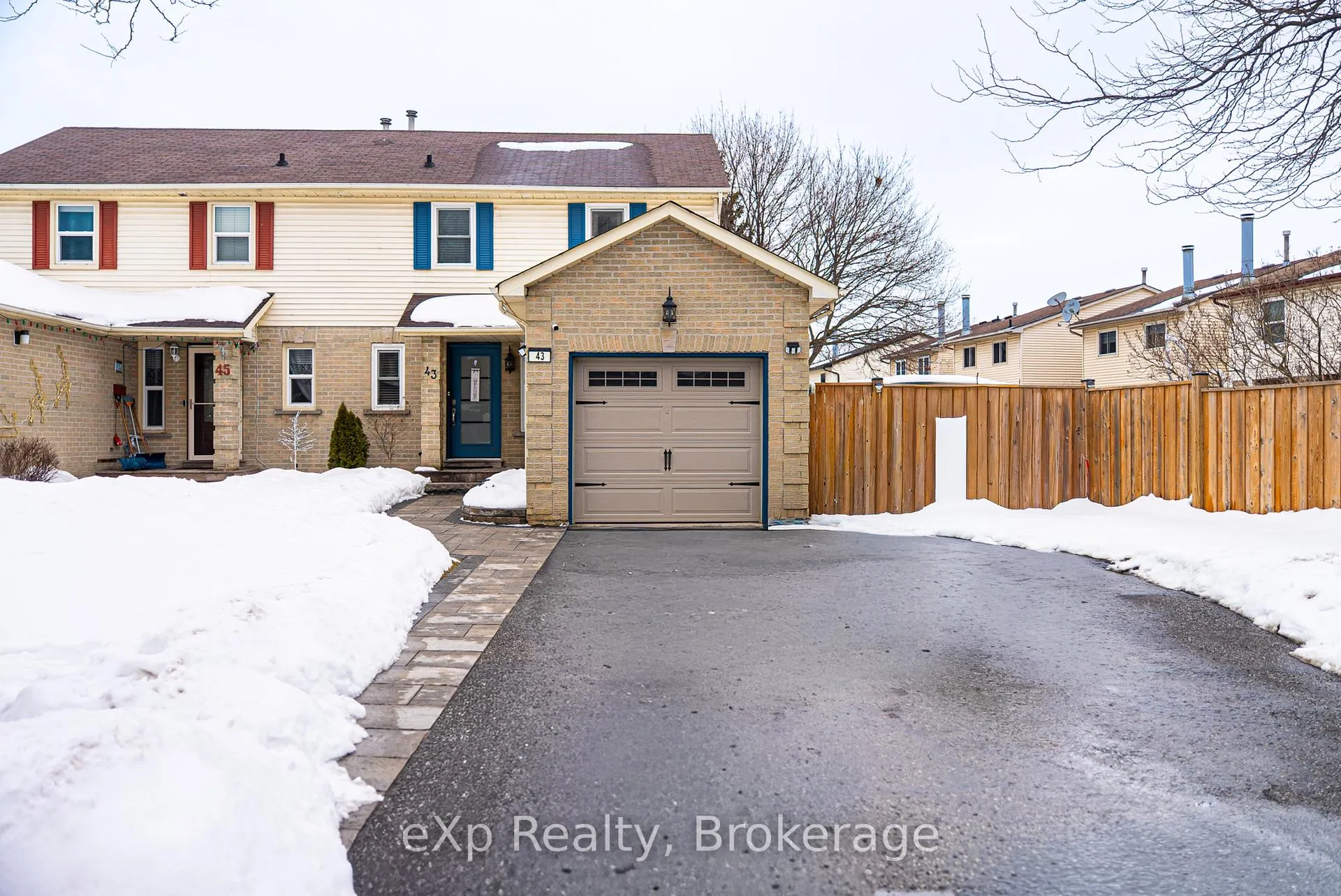 Photo 1 of 43 Kipling Crescent, Ajax, South West — HOMEH