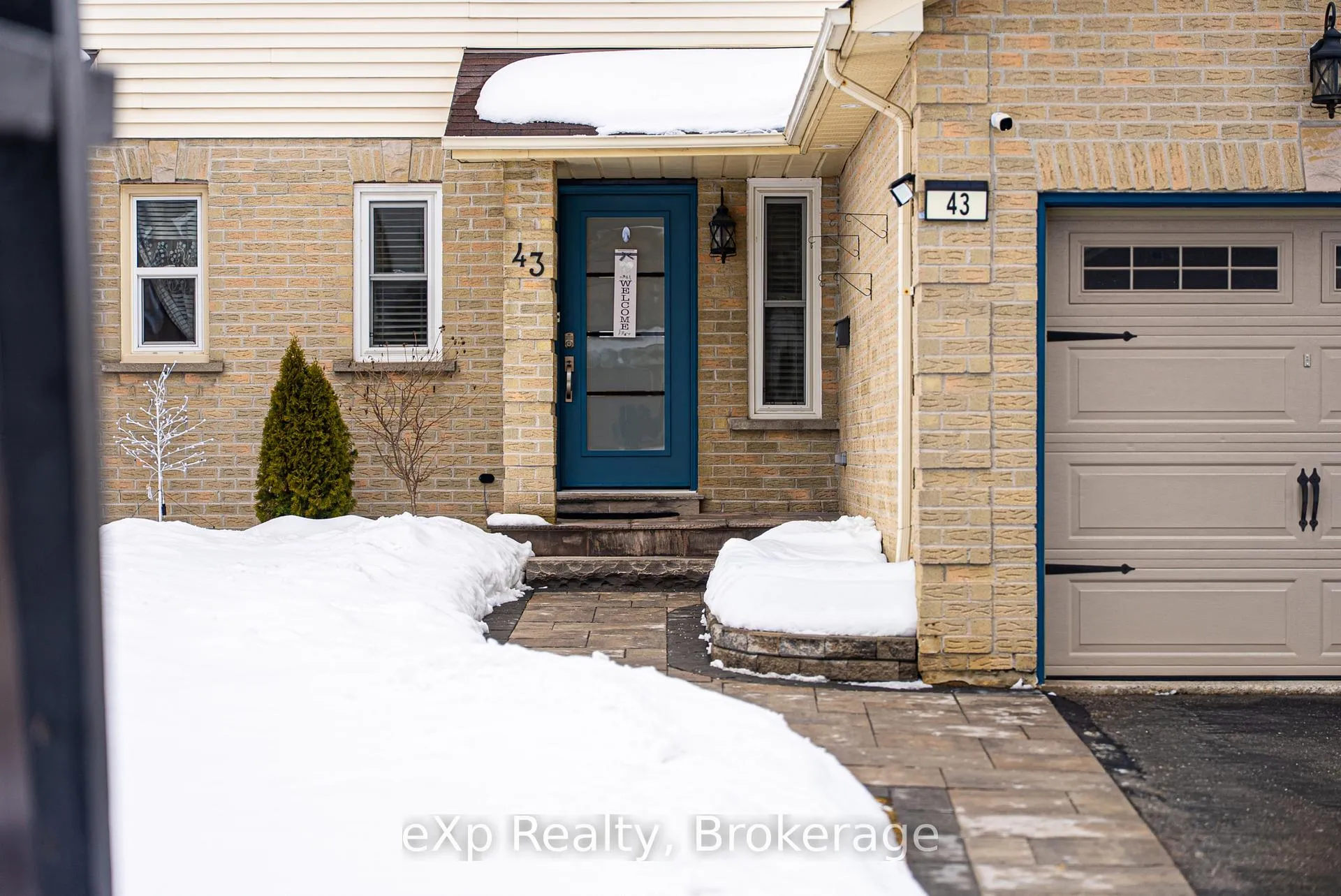 Photo 2 of 43 Kipling Crescent, Ajax, South West — HOMEH