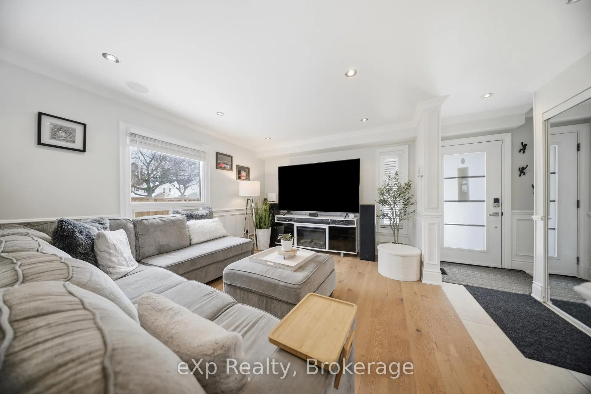 Photo 8 of 43 Kipling Crescent, Ajax, South West — HOMEH