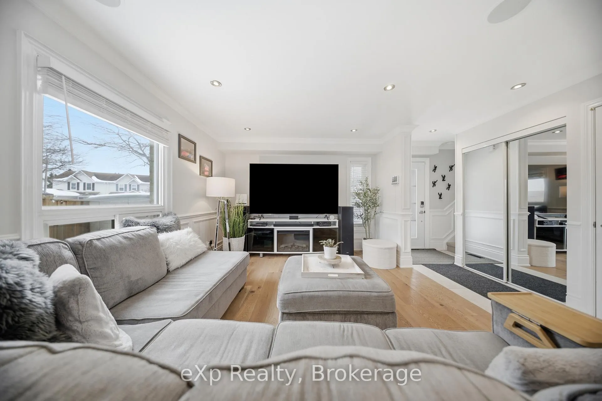 Photo 9 of 43 Kipling Crescent, Ajax, South West — HOMEH