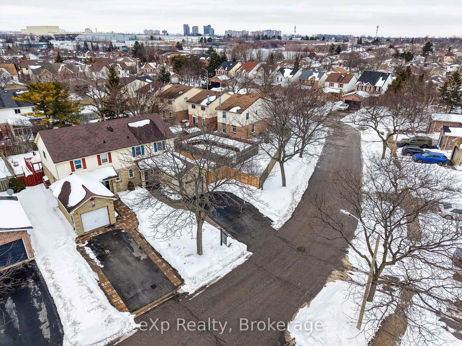 Photo 37 of 43 Kipling Crescent, Ajax, South West — HOMEH