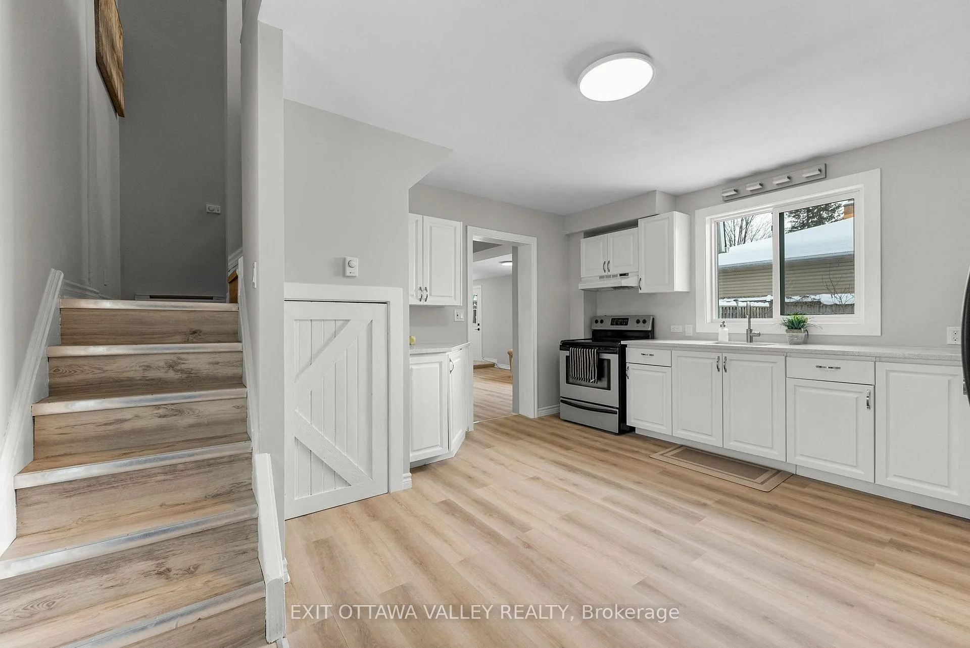 Photo 6 of 80 Hunter Street, Pembroke — HOMEH