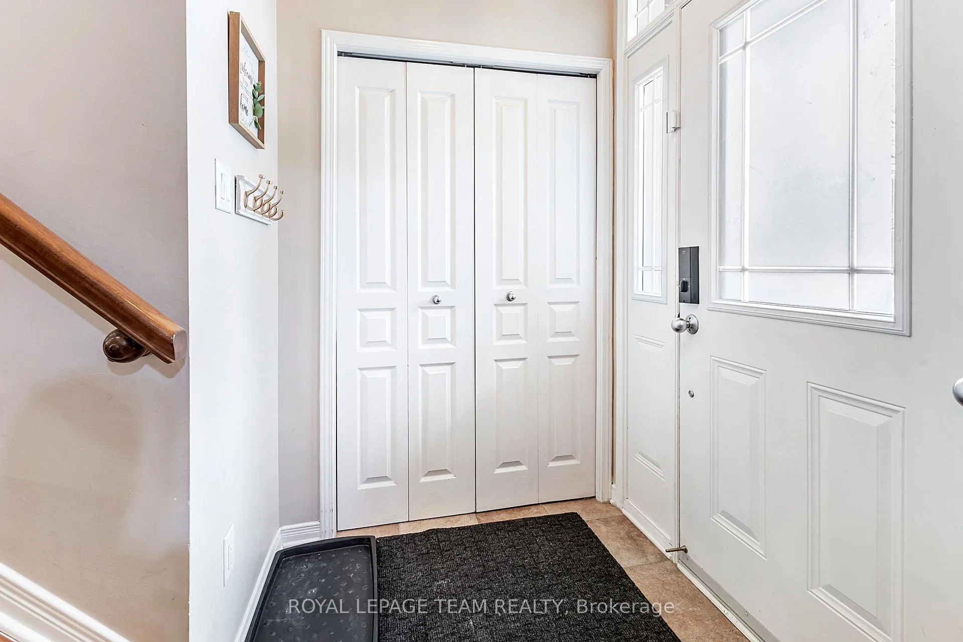 Photo 4 of 276 Harthill Way, Ottawa, Barrhaven - Heritage Park — HOMEH