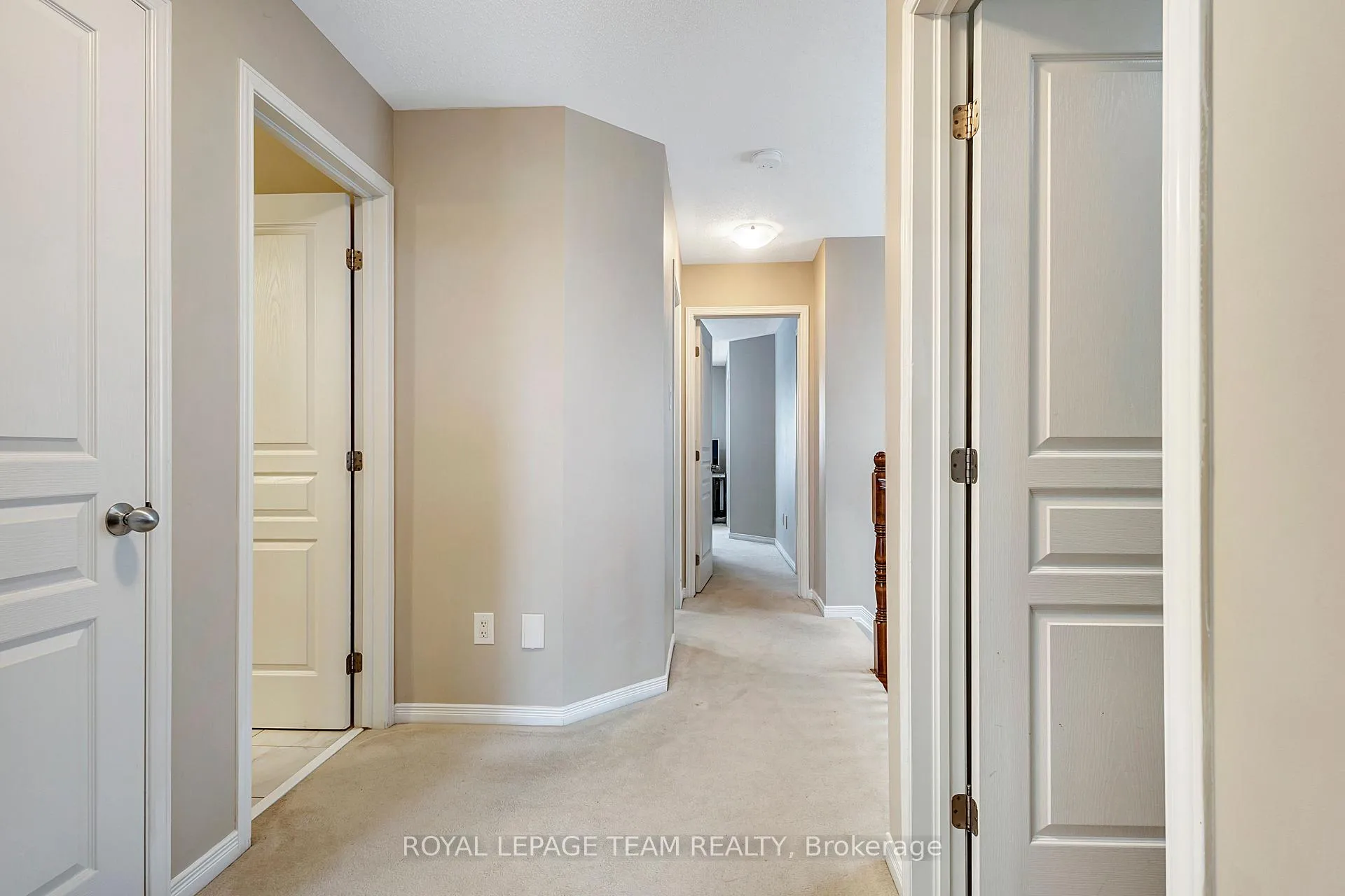 Photo 16 of 276 Harthill Way, Ottawa, Barrhaven - Heritage Park — HOMEH