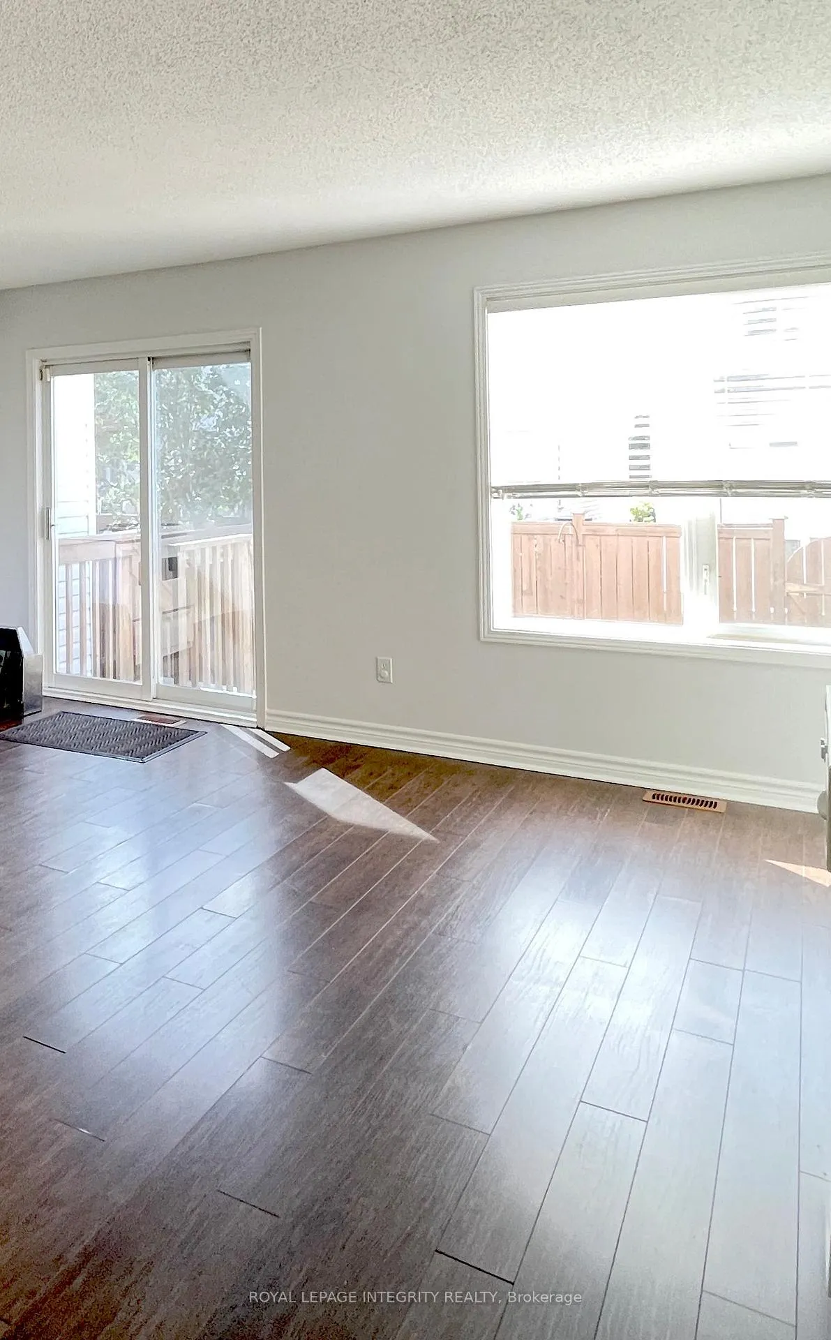 Photo 7 of 27 Santa Cruz Private, Ottawa, Riverview Park — HOMEH
