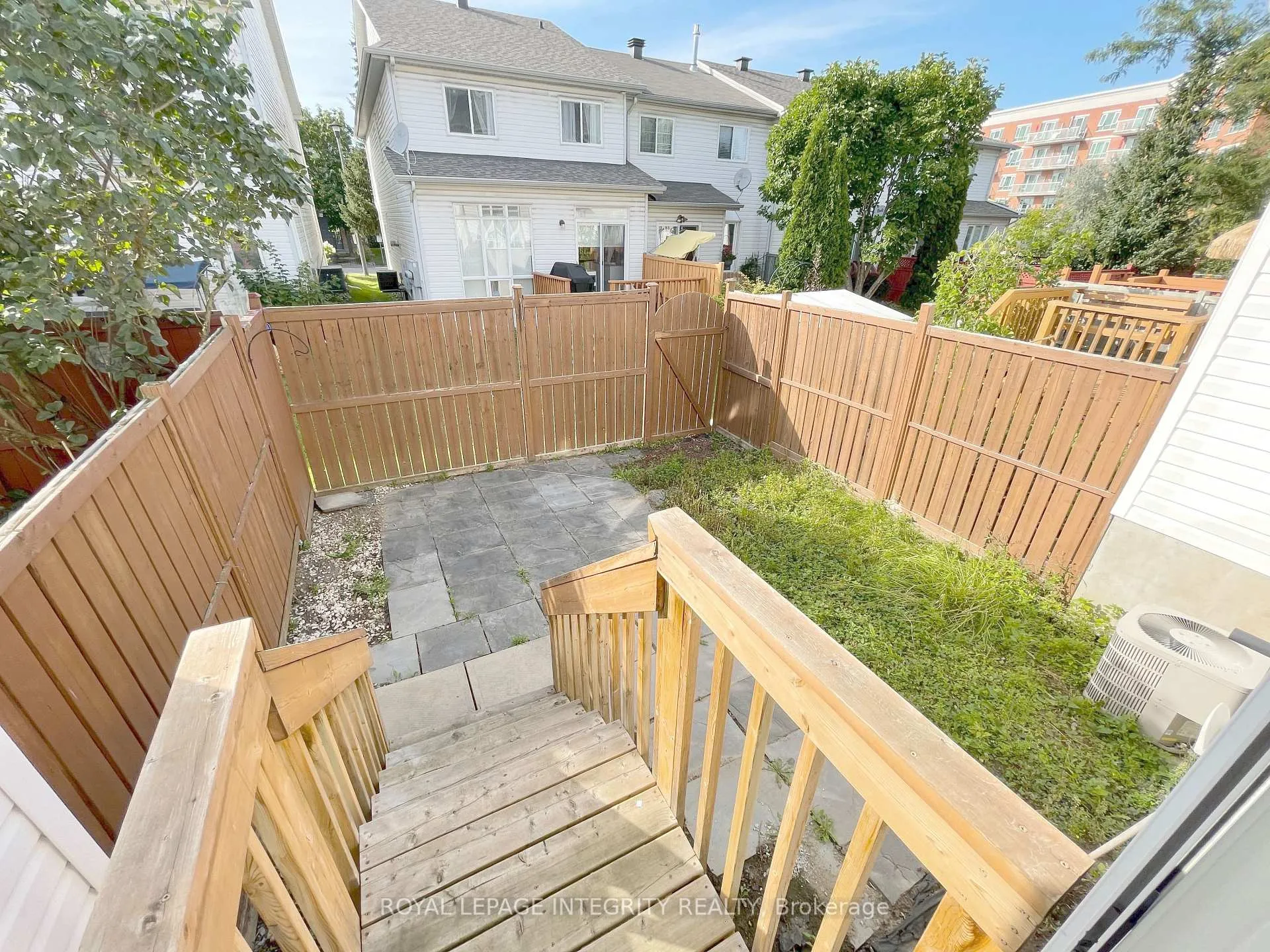 Photo 9 of 27 Santa Cruz Private, Ottawa, Riverview Park — HOMEH