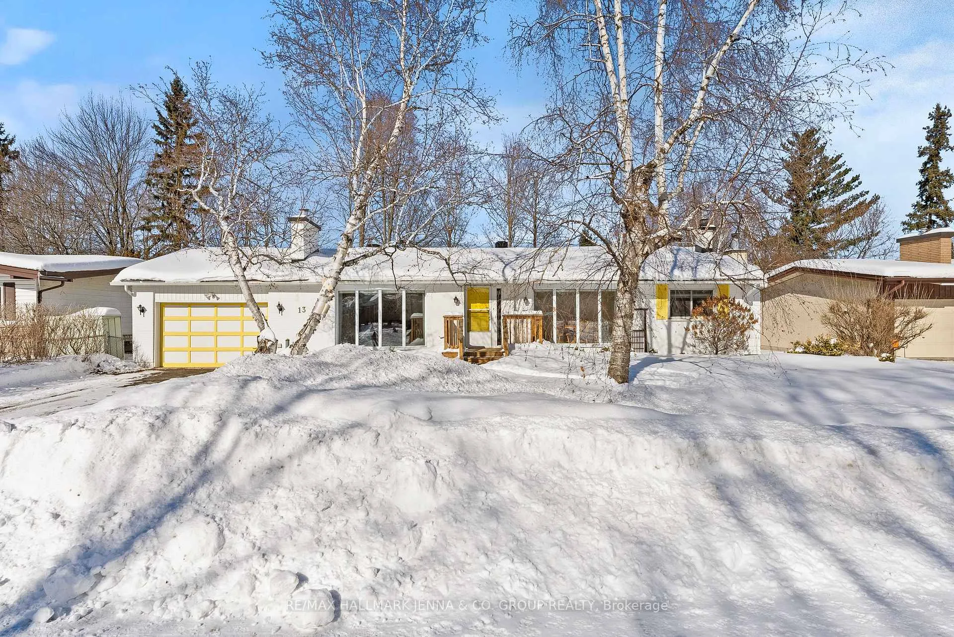 Photo 1 of 13 Pinepoint Drive, Ottawa, Lynwood Village — HOMEH