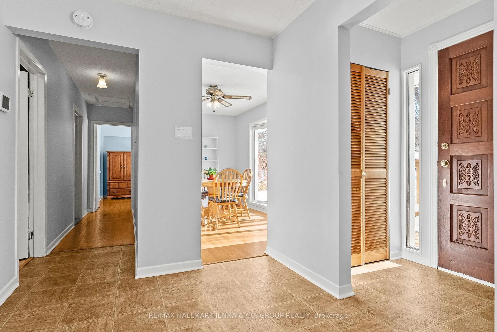 Photo 15 of 13 Pinepoint Drive, Ottawa, Lynwood Village — HOMEH