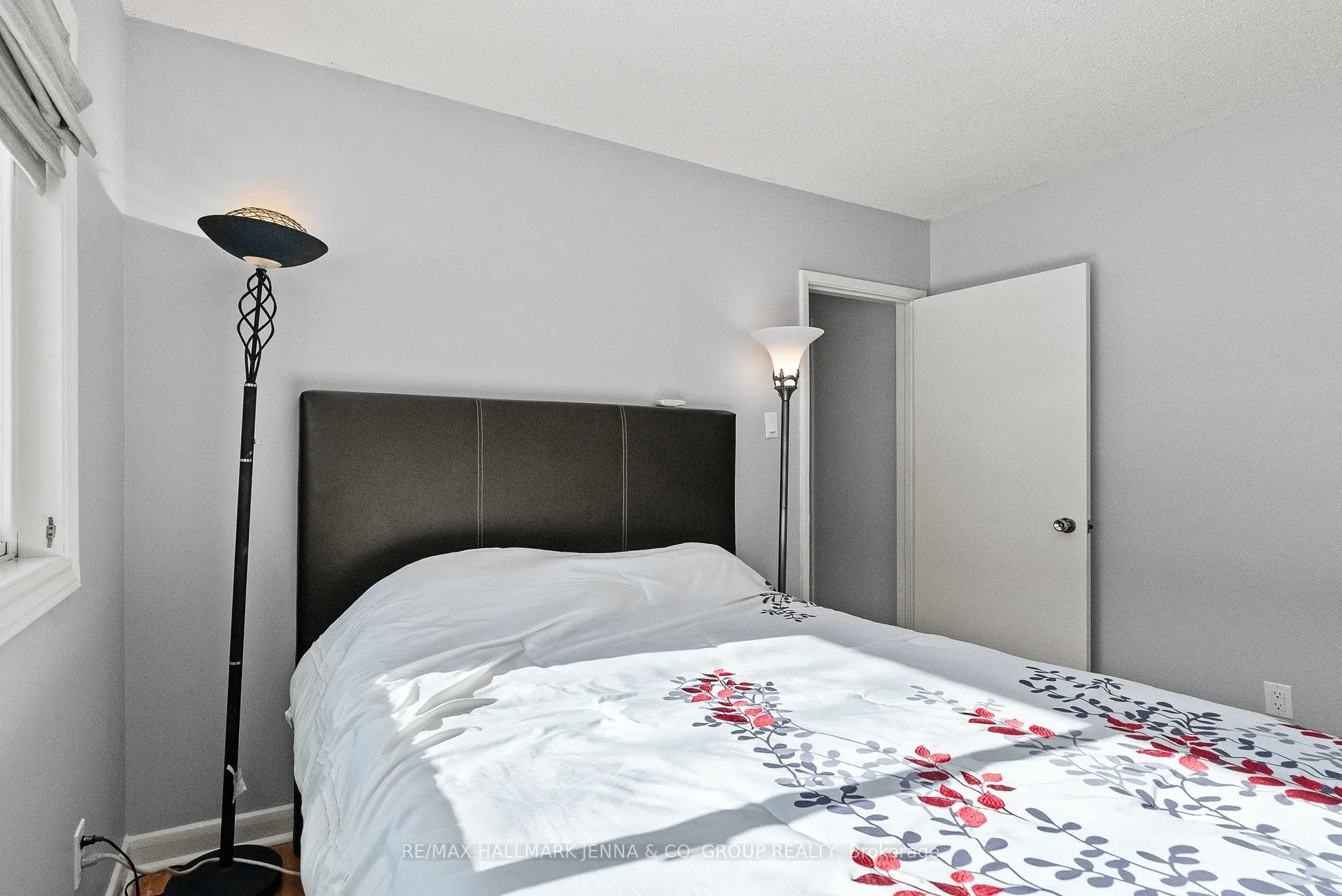Photo 22 of 13 Pinepoint Drive, Ottawa, Lynwood Village — HOMEH