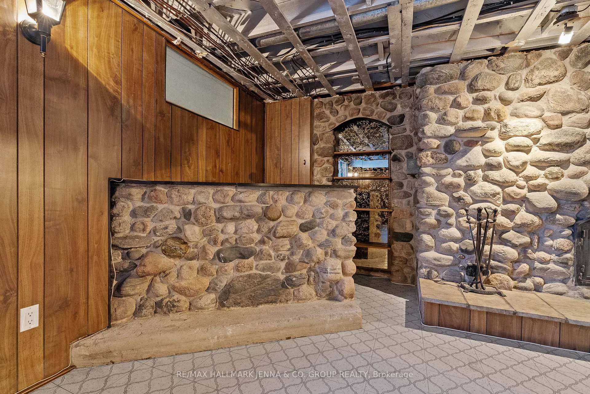 Photo 27 of 13 Pinepoint Drive, Ottawa, Lynwood Village — HOMEH
