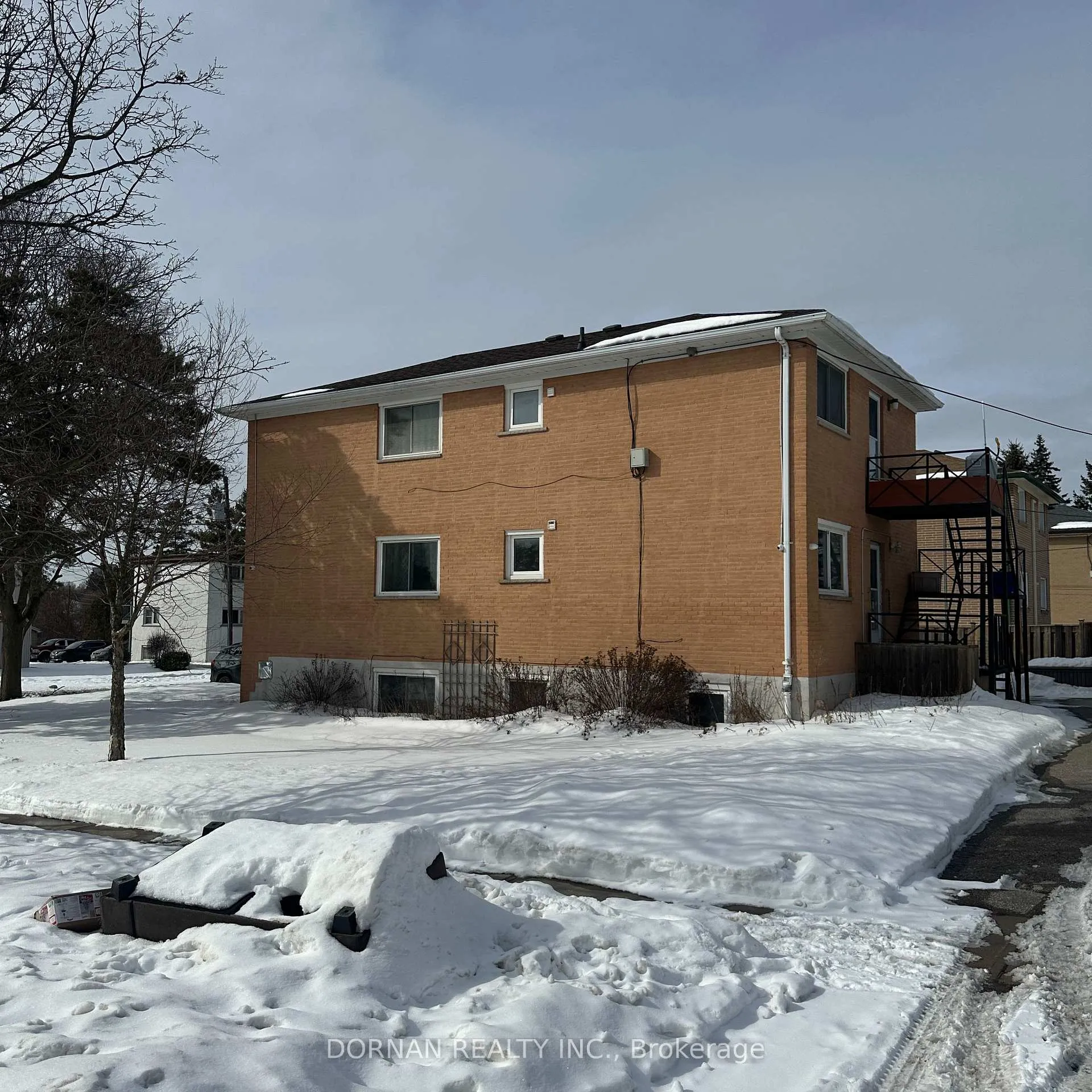 Photo 2 of Unit 1, 1061 Ravine Road, Oshawa, Lakeview — HOMEH