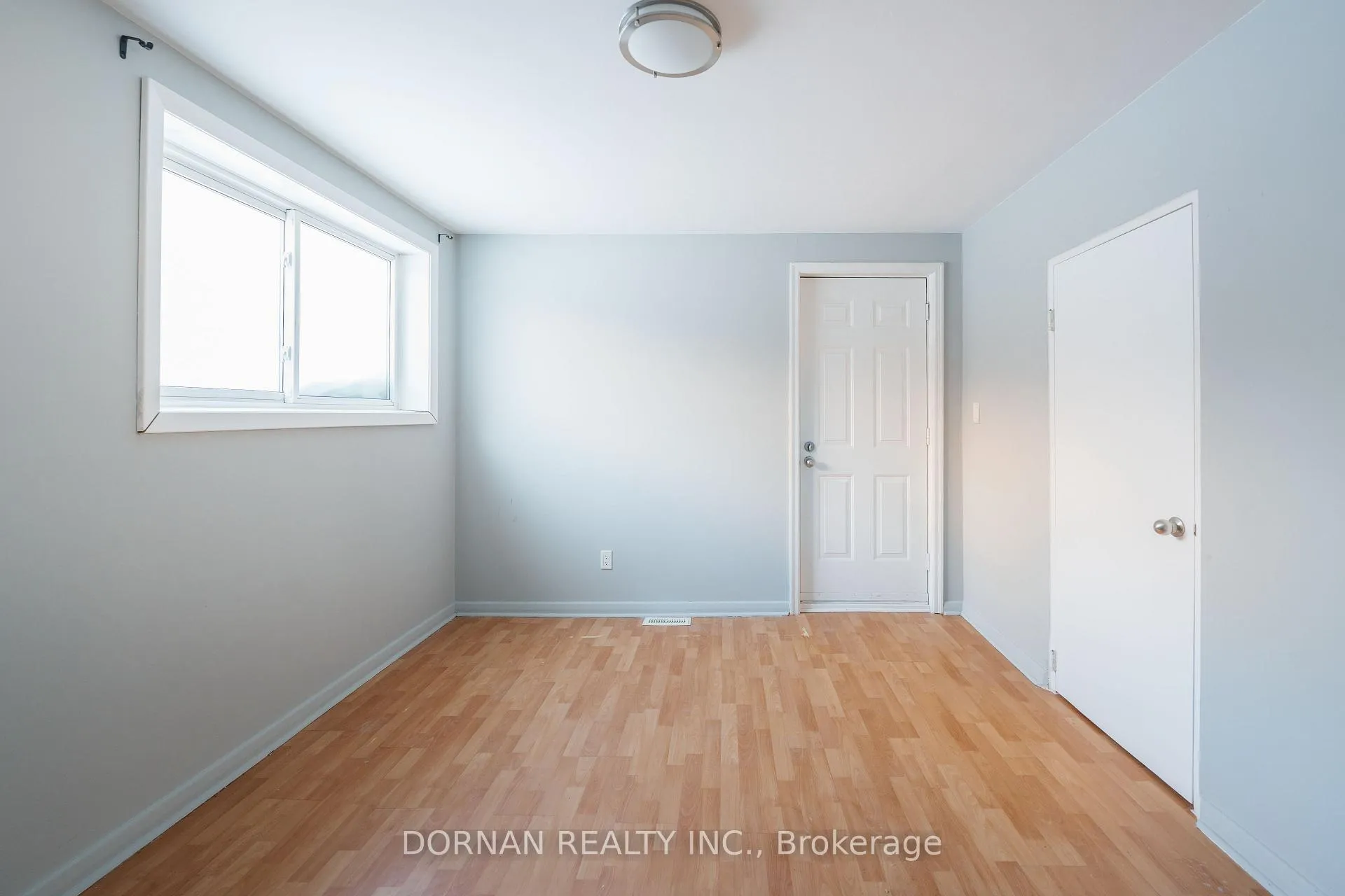 Photo 8 of Unit 1, 1061 Ravine Road, Oshawa, Lakeview — HOMEH