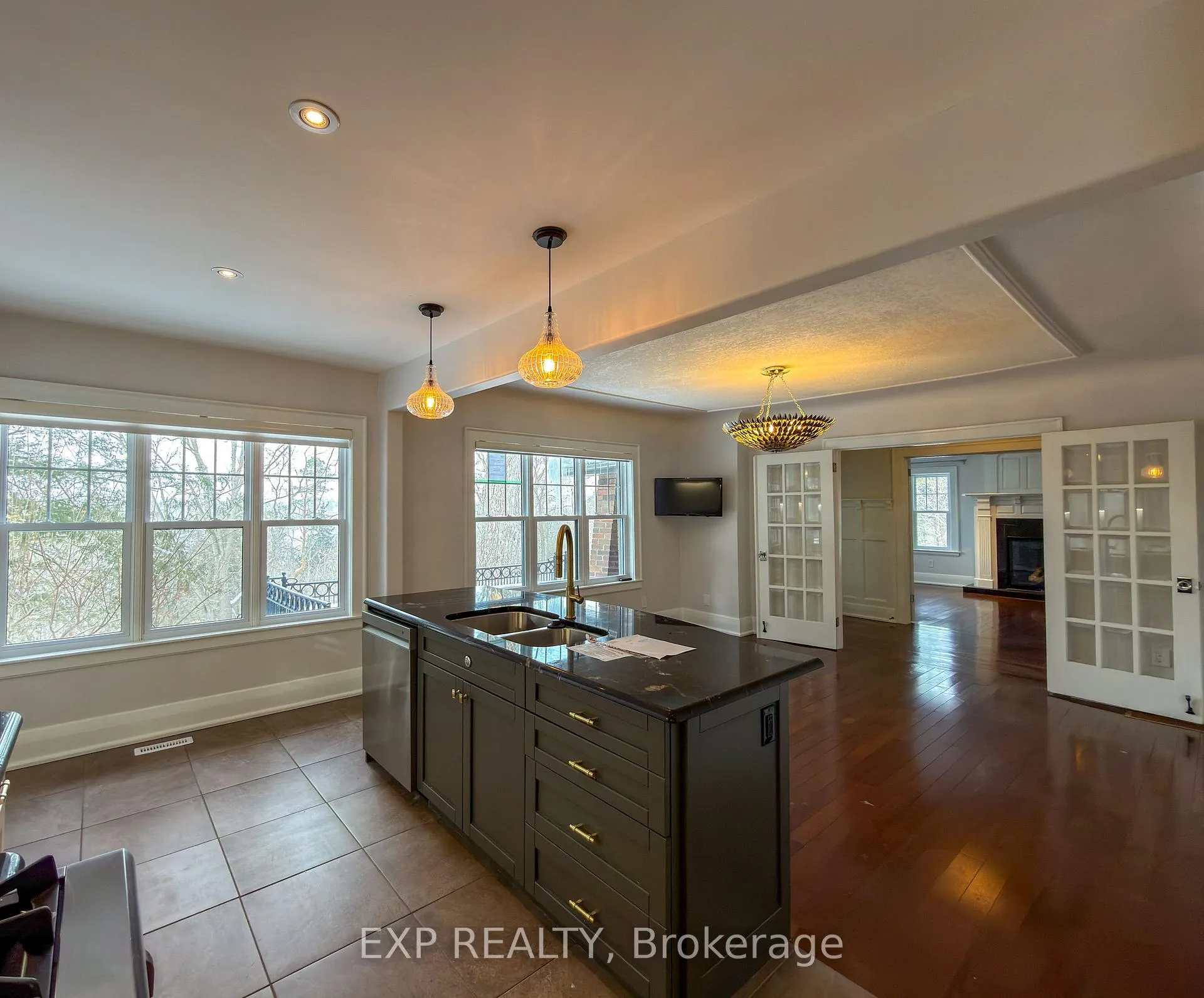 Photo 6 of 451 Westmount Drive, London, South C — HOMEH
