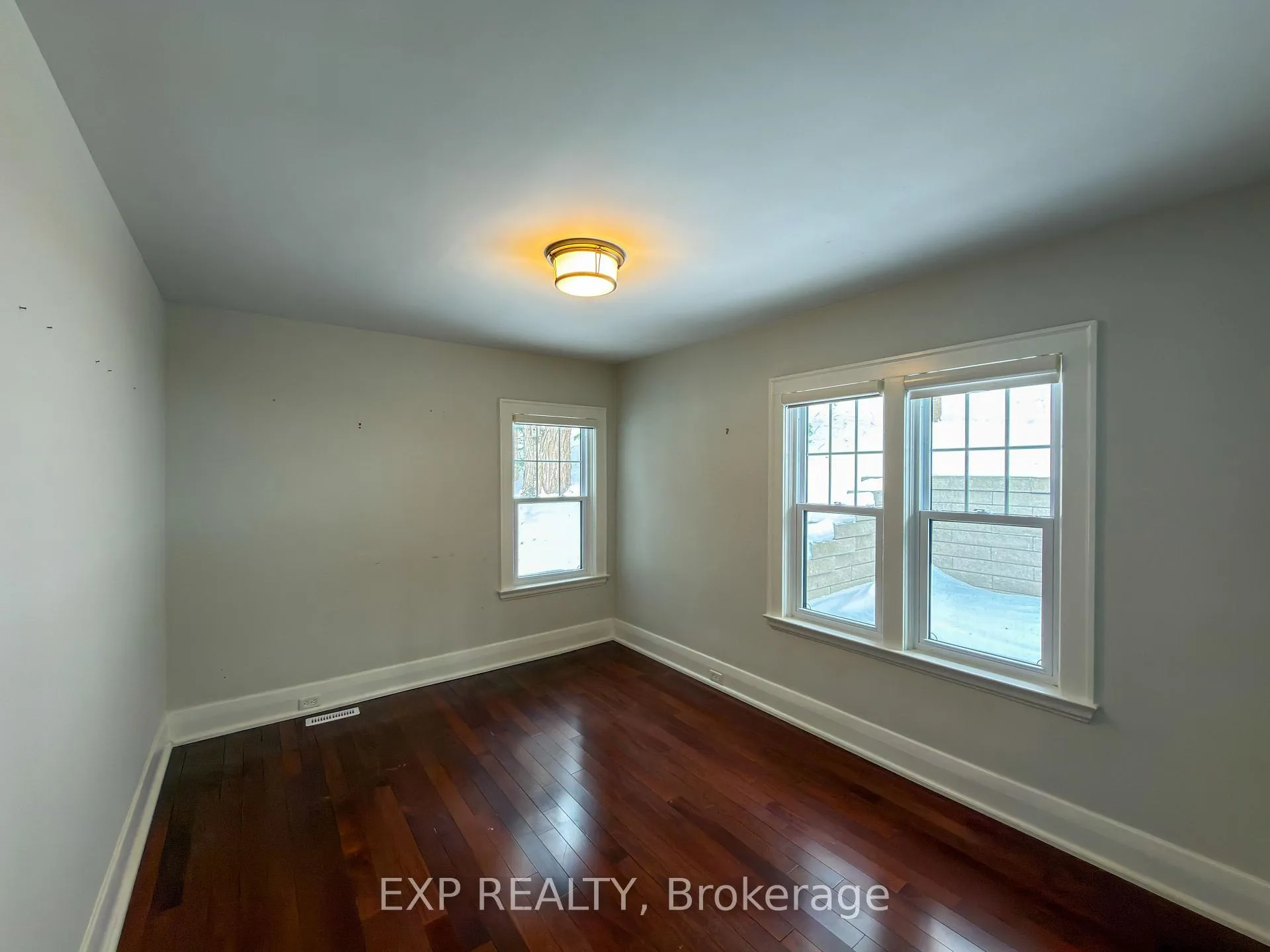 Photo 9 of 451 Westmount Drive, London, South C — HOMEH
