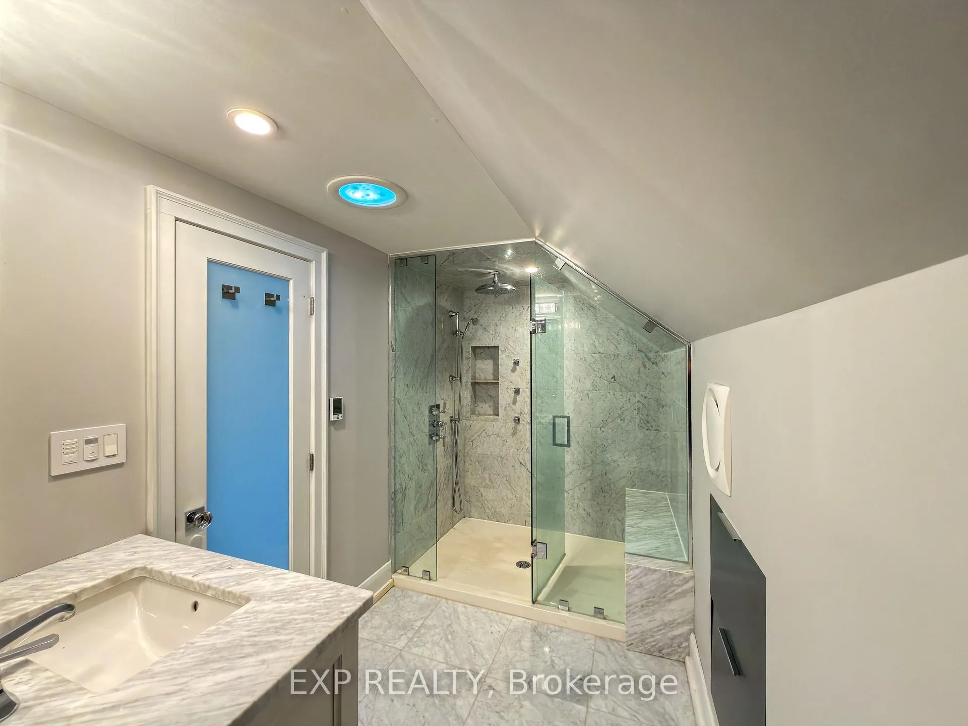 Photo 14 of 451 Westmount Drive, London, South C — HOMEH