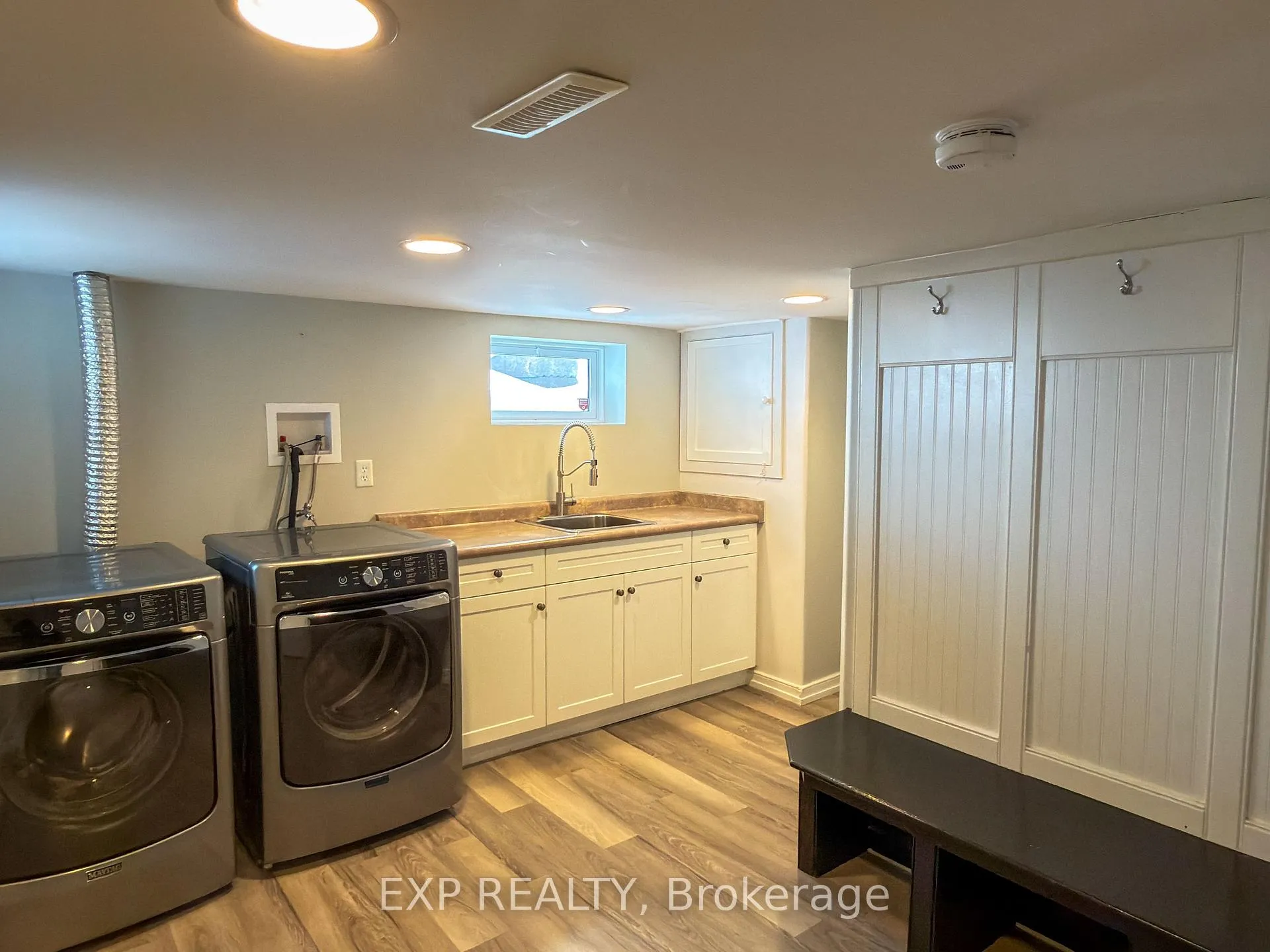 Photo 19 of 451 Westmount Drive, London, South C — HOMEH