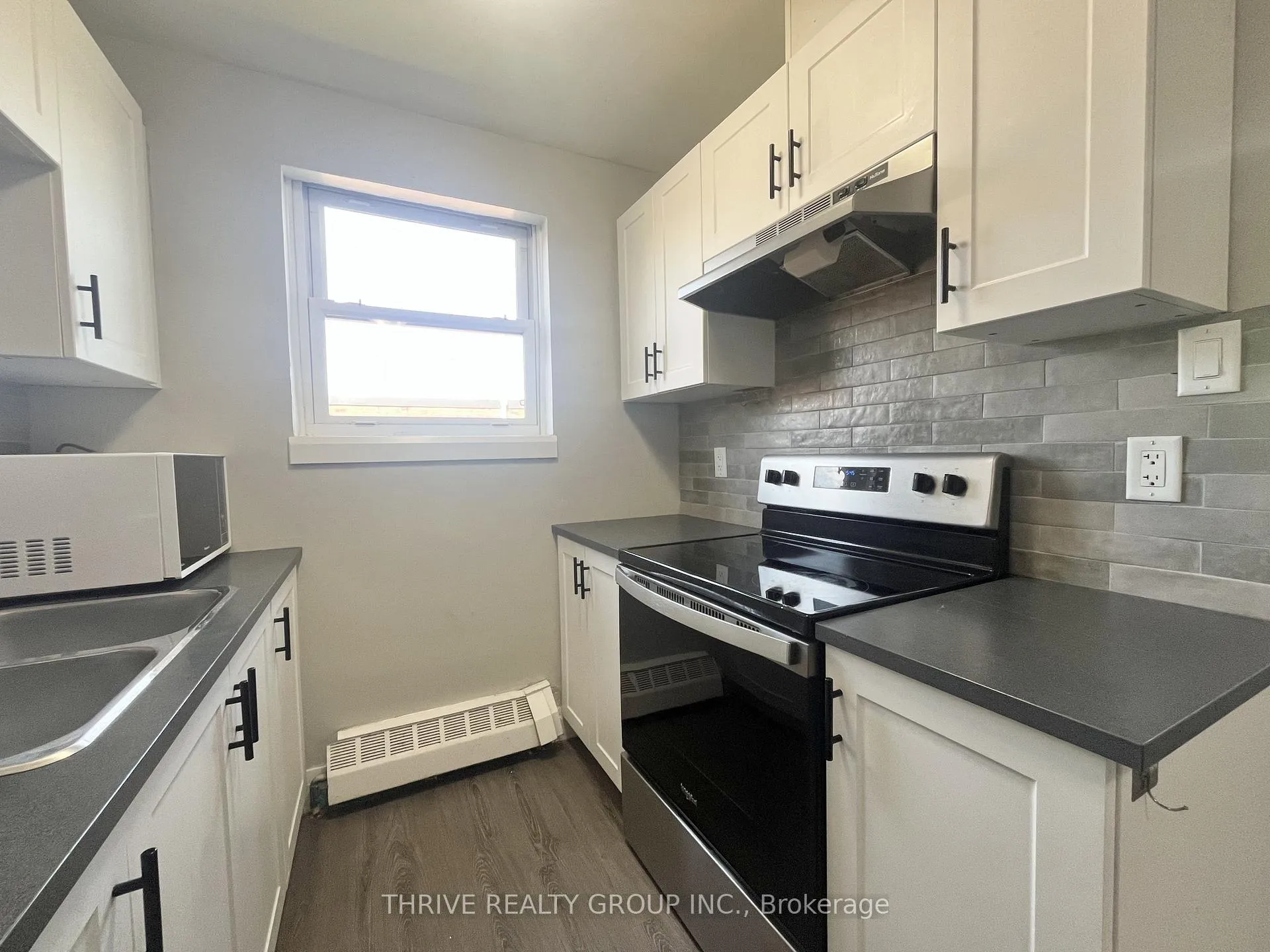 Front of Unit 7, 106 King Edward Avenue