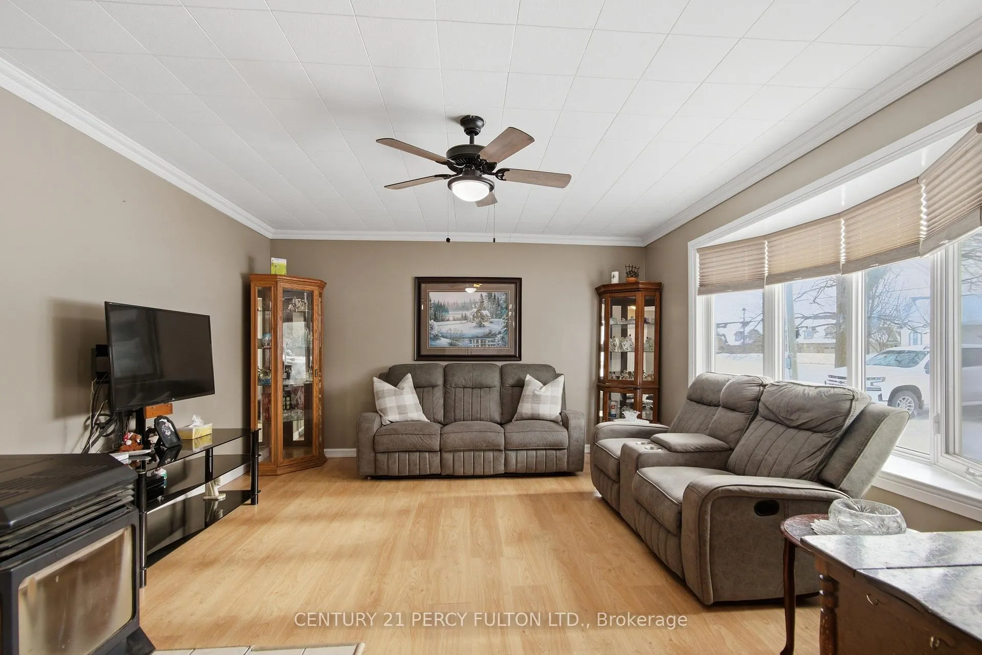 Photo 4 of 358 Densmore Road, Cobourg — HOMEH
