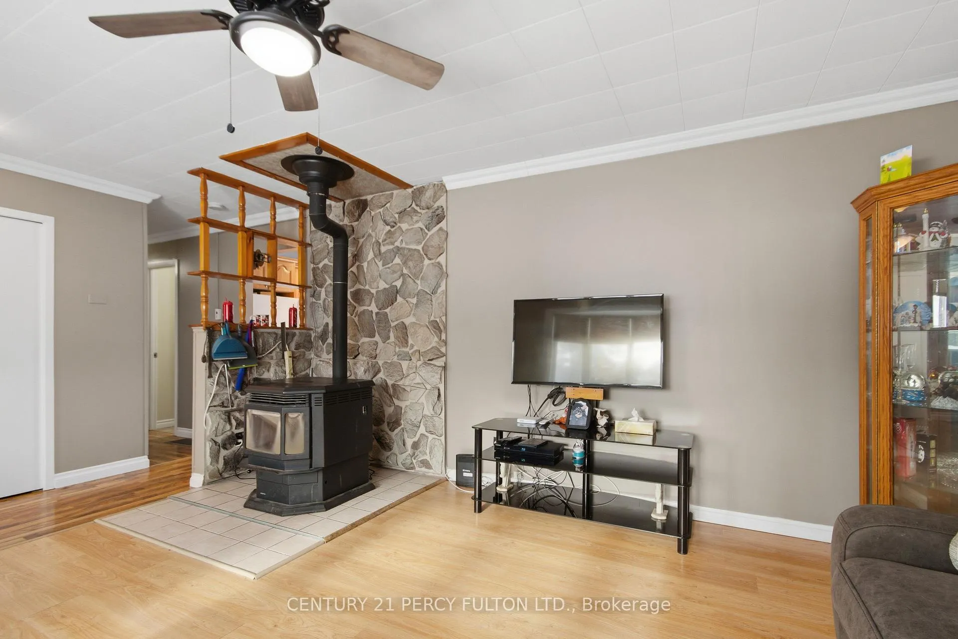 Photo 5 of 358 Densmore Road, Cobourg — HOMEH