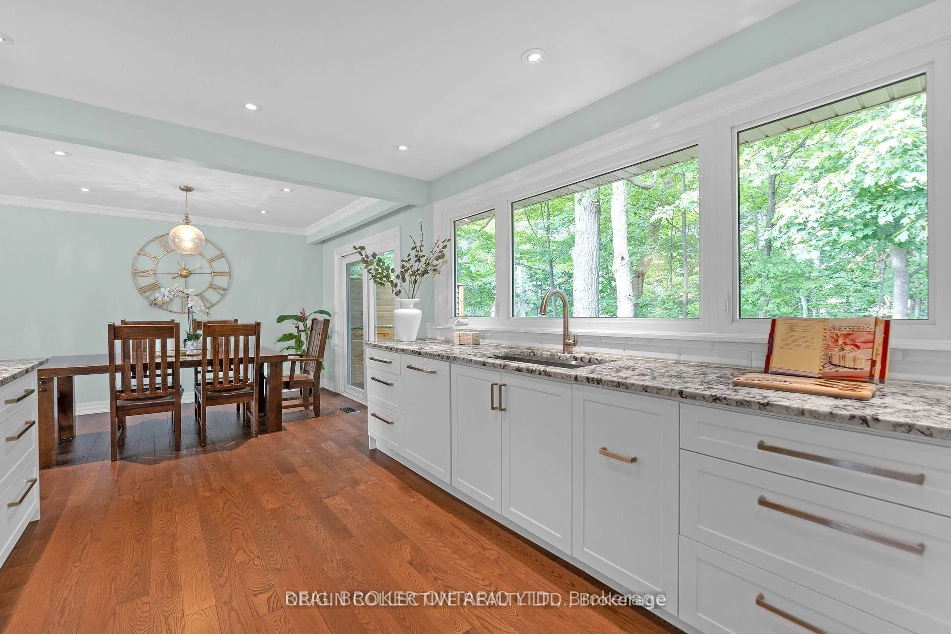 Photo 10 of 1863 Heather Hills Drive, Burlington, Tyandaga — HOMEH