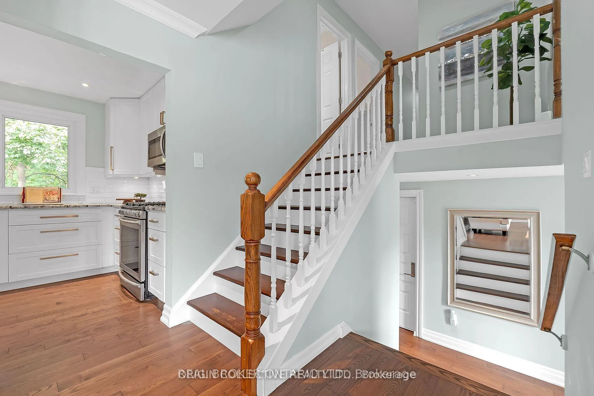 Photo 13 of 1863 Heather Hills Drive, Burlington, Tyandaga — HOMEH