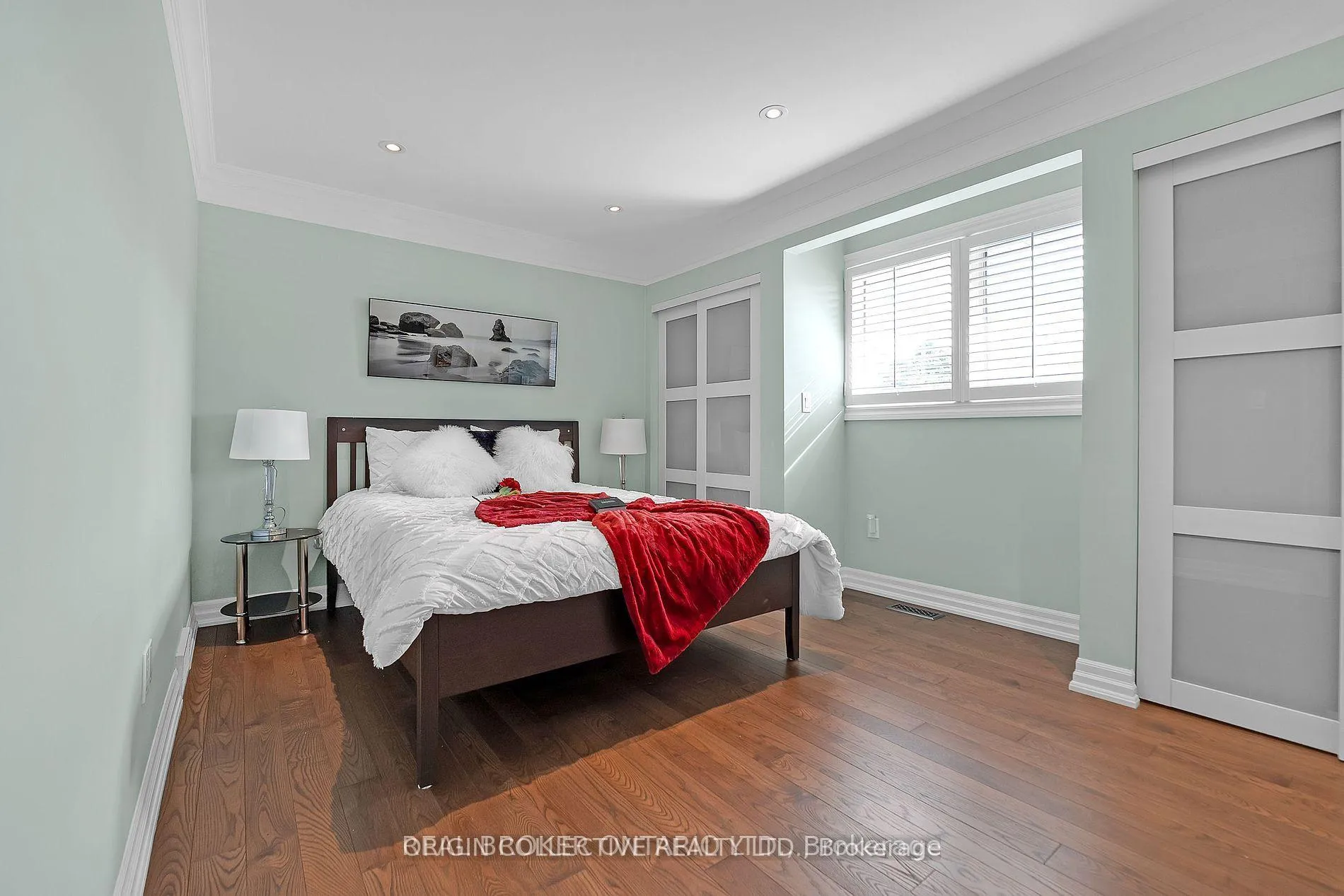 Photo 14 of 1863 Heather Hills Drive, Burlington, Tyandaga — HOMEH