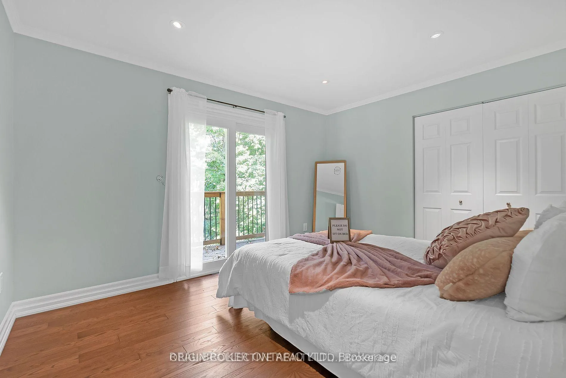 Photo 19 of 1863 Heather Hills Drive, Burlington, Tyandaga — HOMEH