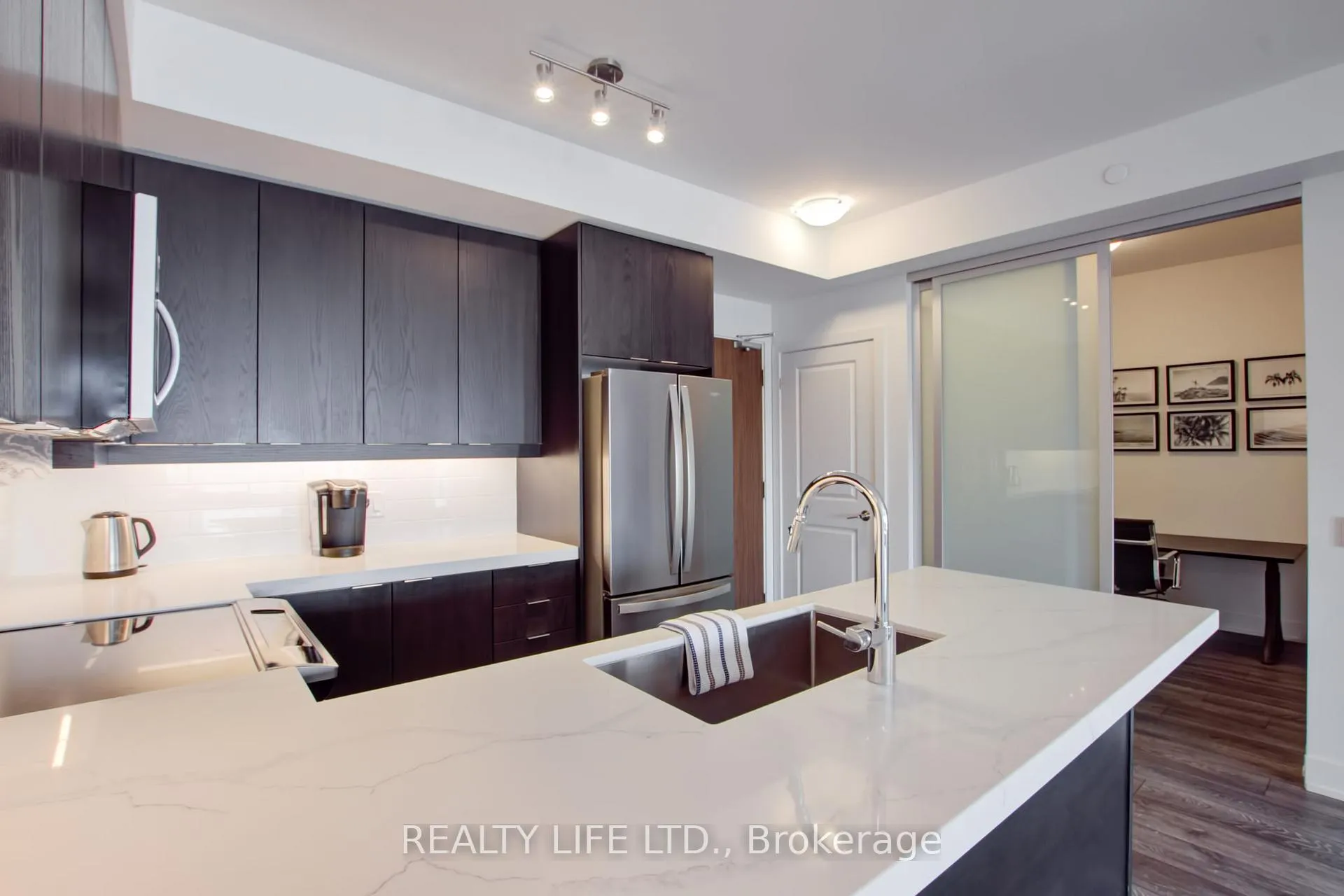 Photo 5 of Unit 1014, 1050 Main Street E, Milton, Dempsey — HOMEH