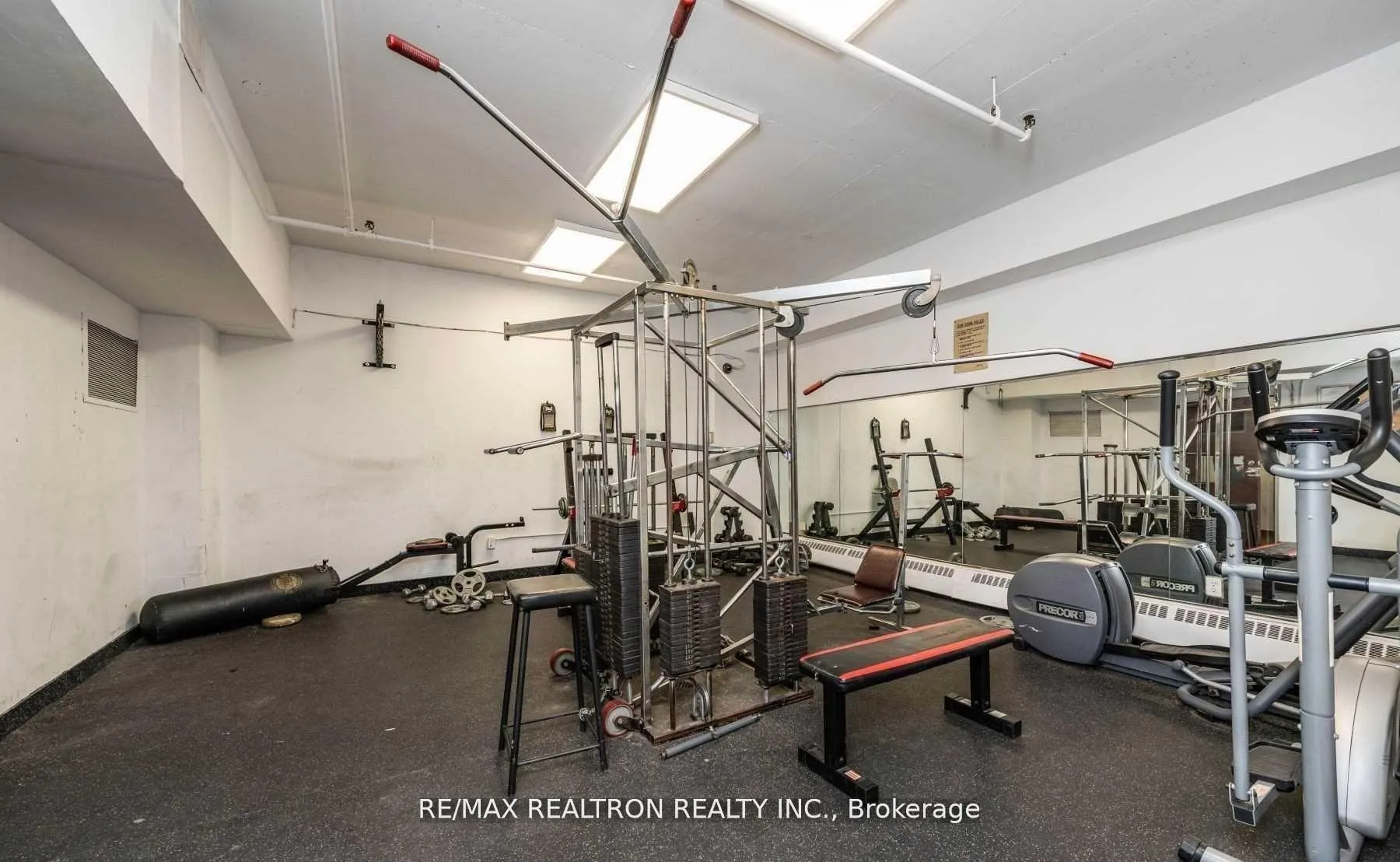 Photo 5 of Unit 206, 100 Leeward Glenway, Toronto, Flemingdon Park — HOMEH