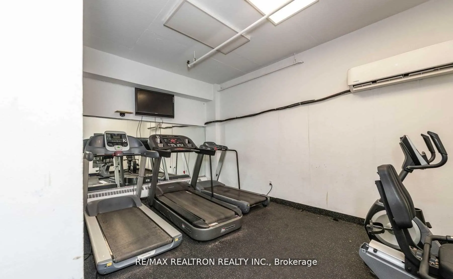 Photo 6 of Unit 206, 100 Leeward Glenway, Toronto, Flemingdon Park — HOMEH