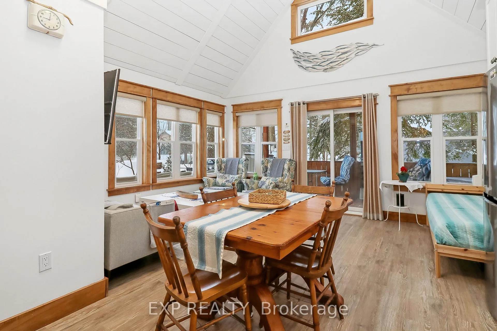 Photo 2 of 30 29th Street N, Wasaga Beach — HOMEH