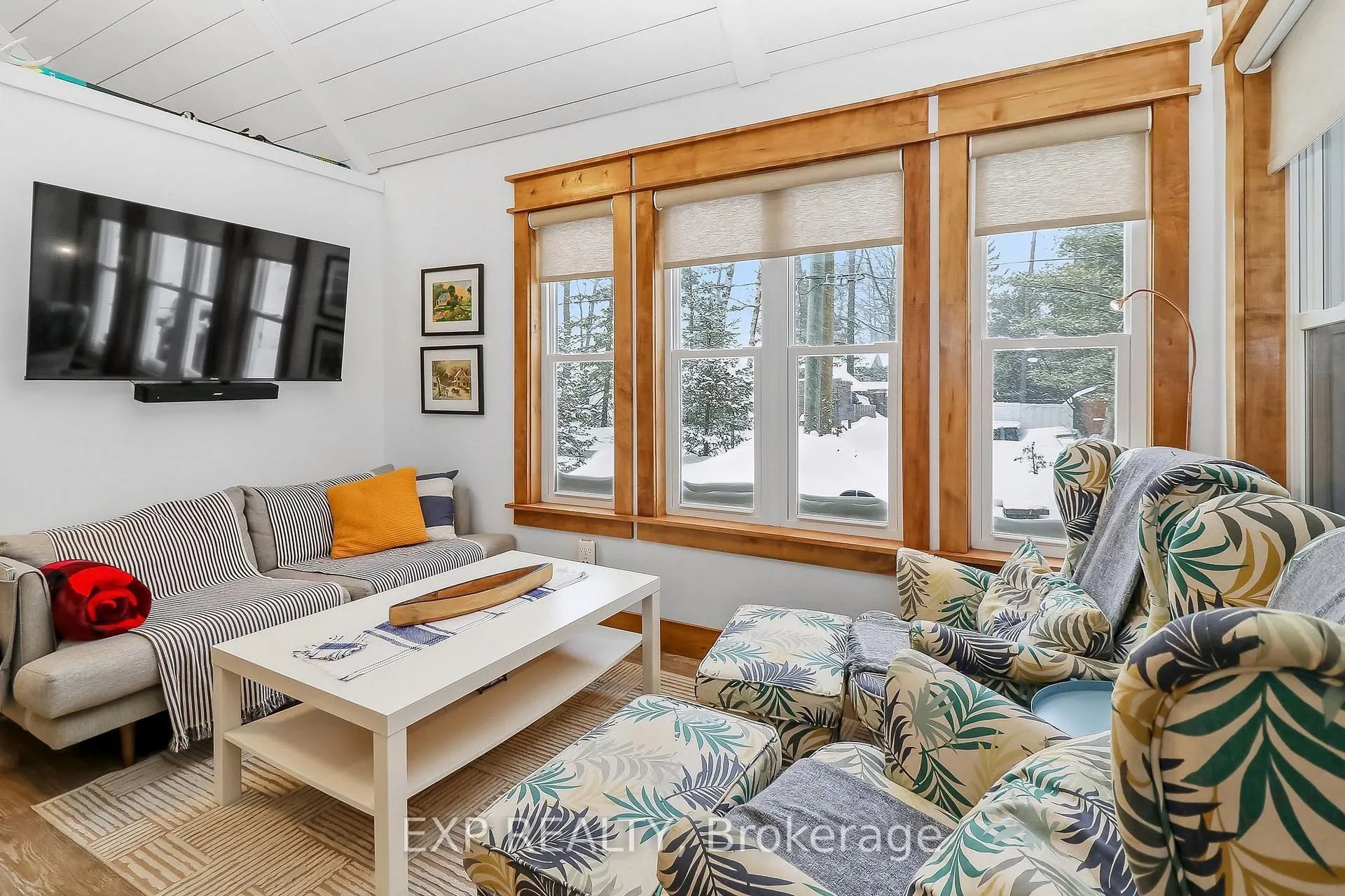 Photo 3 of 30 29th Street N, Wasaga Beach — HOMEH