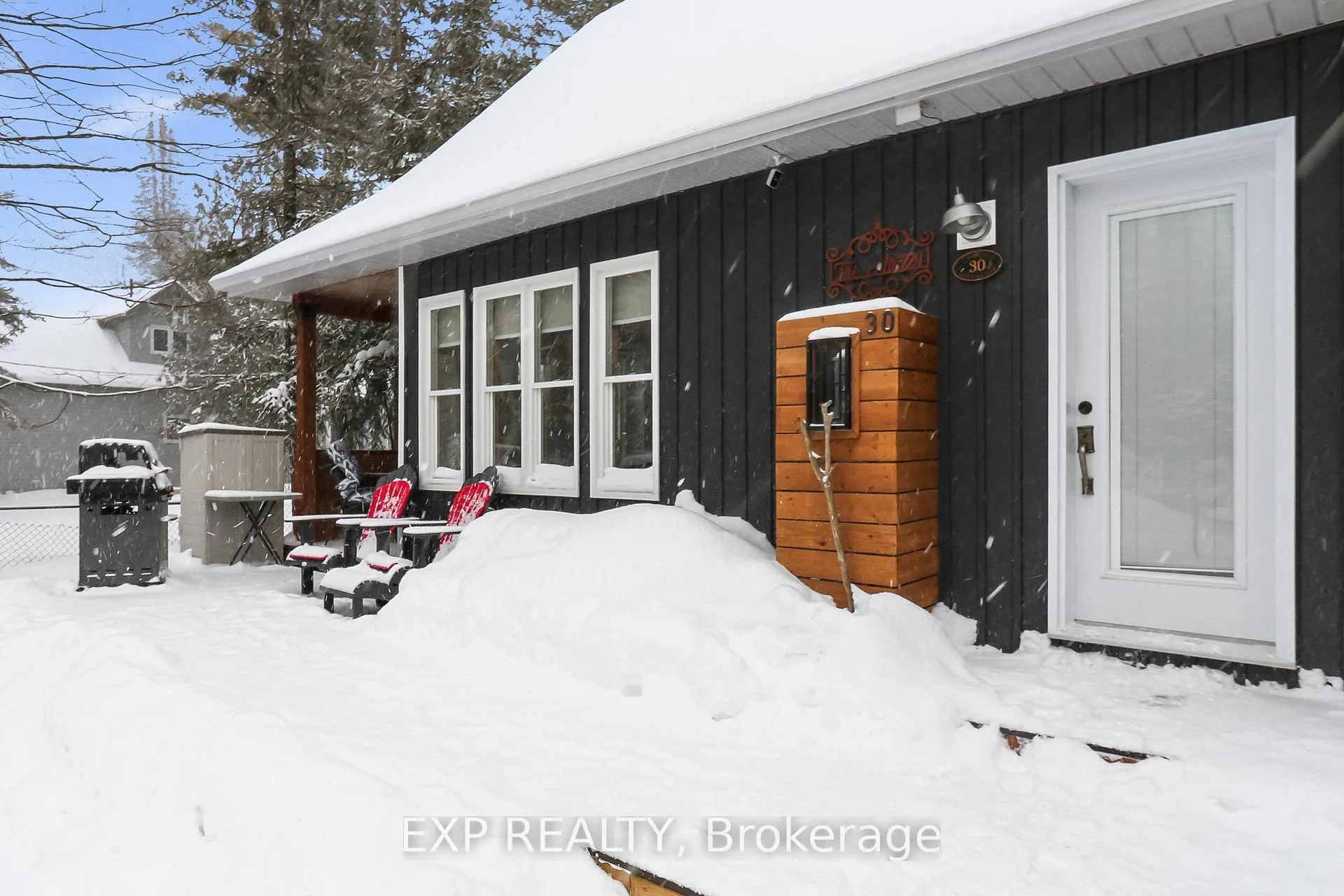 Photo 7 of 30 29th Street N, Wasaga Beach — HOMEH