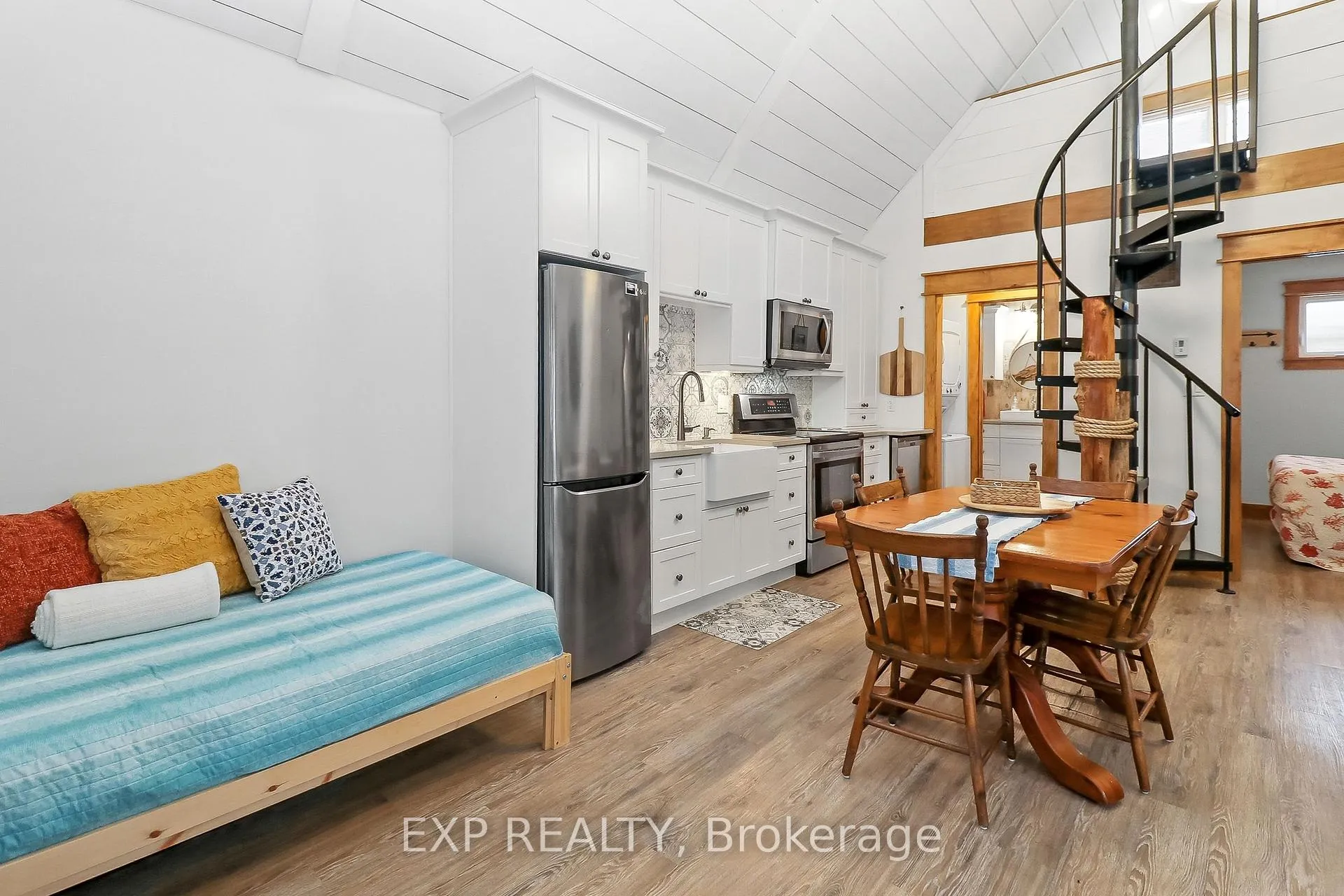 Photo 19 of 30 29th Street N, Wasaga Beach — HOMEH