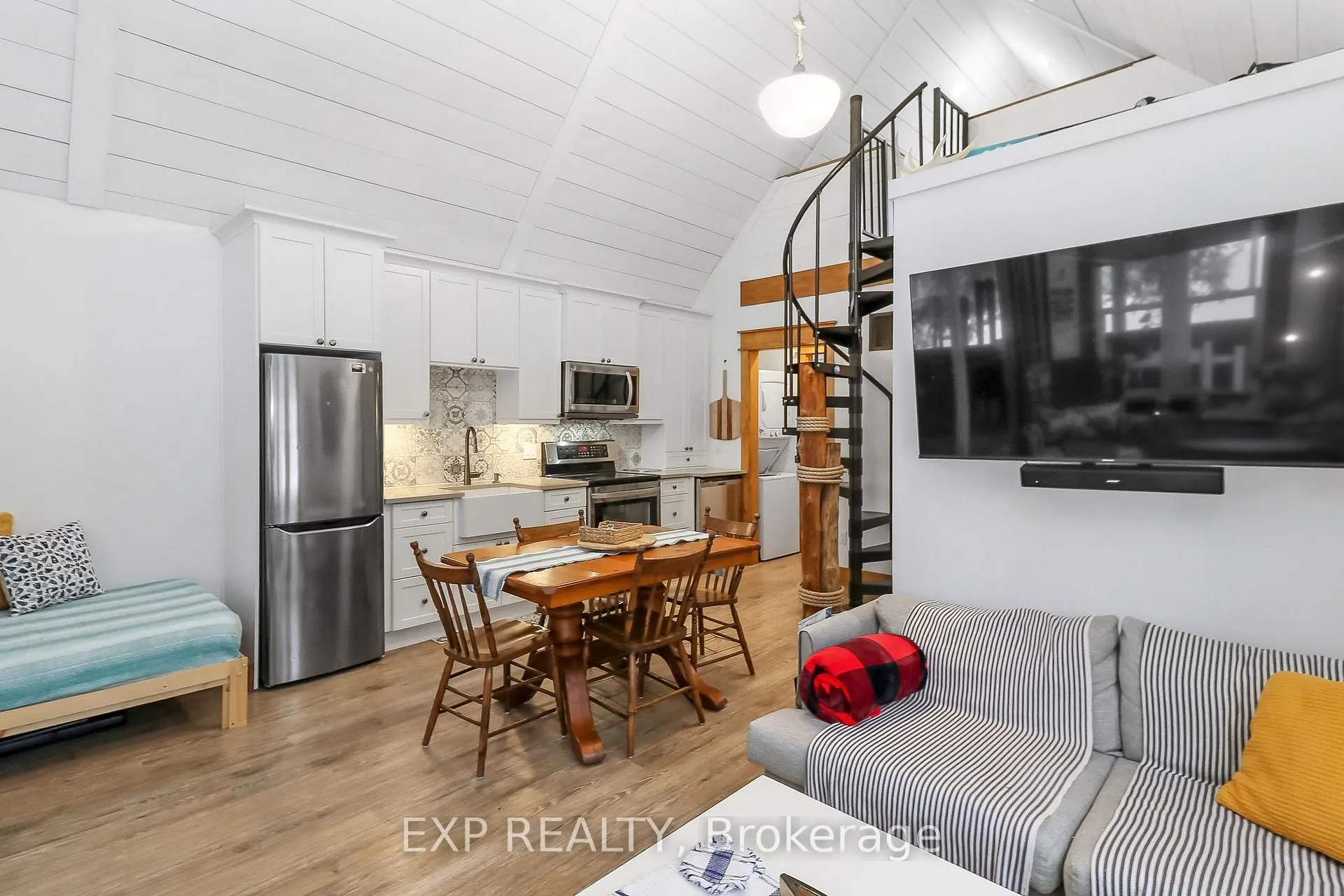 Photo 20 of 30 29th Street N, Wasaga Beach — HOMEH