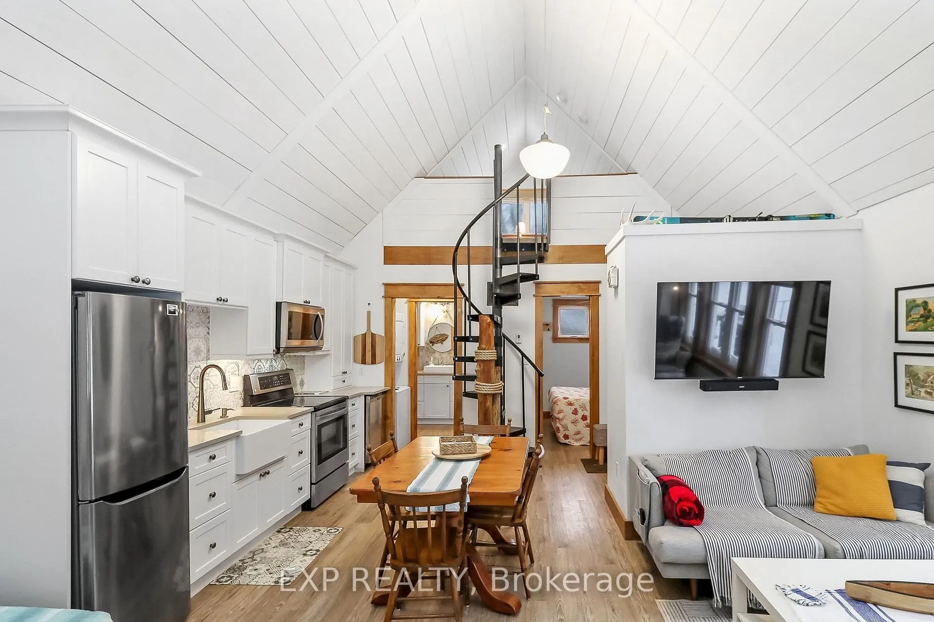 Photo 22 of 30 29th Street N, Wasaga Beach — HOMEH
